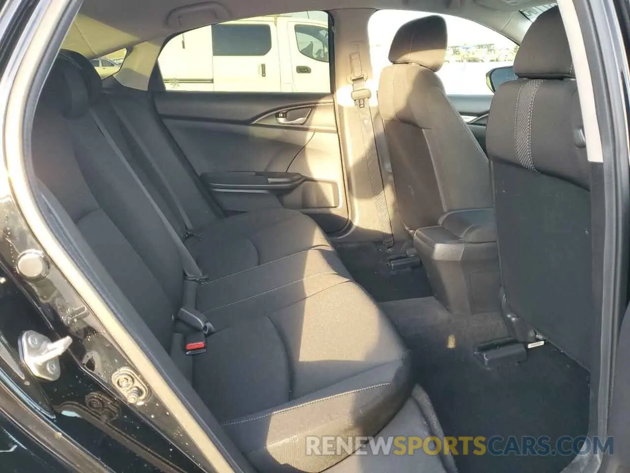 10 Фотография поврежденного автомобиля 19XFC2F62KE036209 HONDA CIVIC 2019