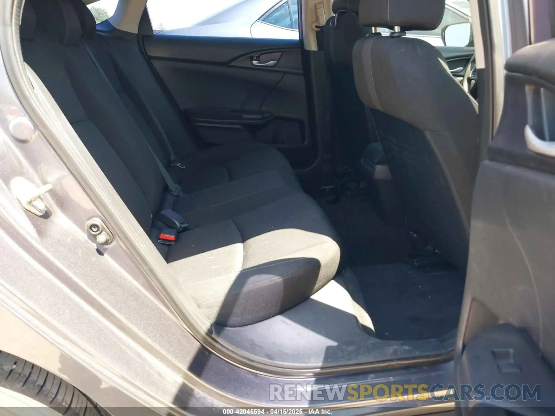 8 Photograph of a damaged car 19XFC2F63KE025722 HONDA CIVIC 2019