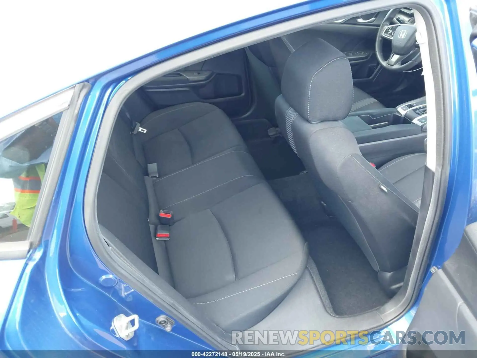 8 Photograph of a damaged car 19XFC2F63KE035117 HONDA CIVIC 2019
