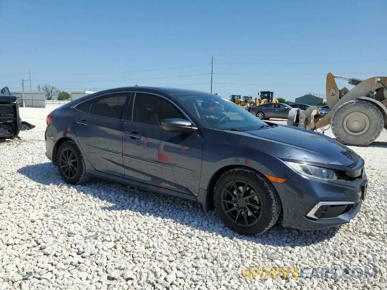 4 Фотография поврежденного автомобиля 19XFC2F64KE045896 HONDA CIVIC 2019