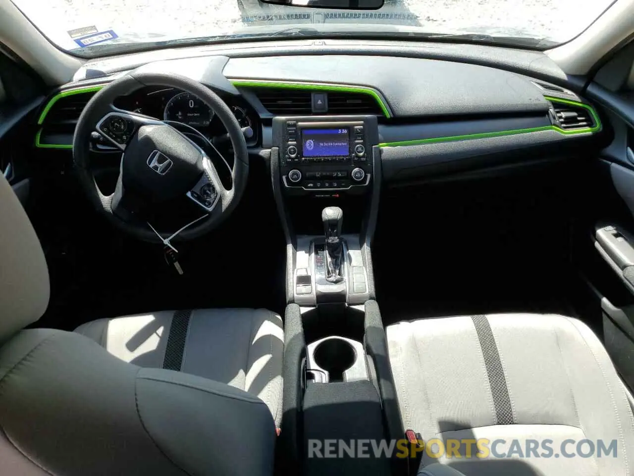 8 Фотография поврежденного автомобиля 19XFC2F64KE045896 HONDA CIVIC 2019