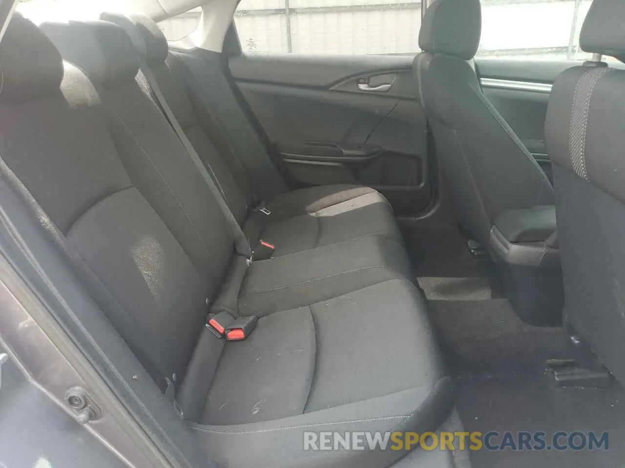 10 Фотография поврежденного автомобиля 19XFC2F65KE030081 HONDA CIVIC 2019