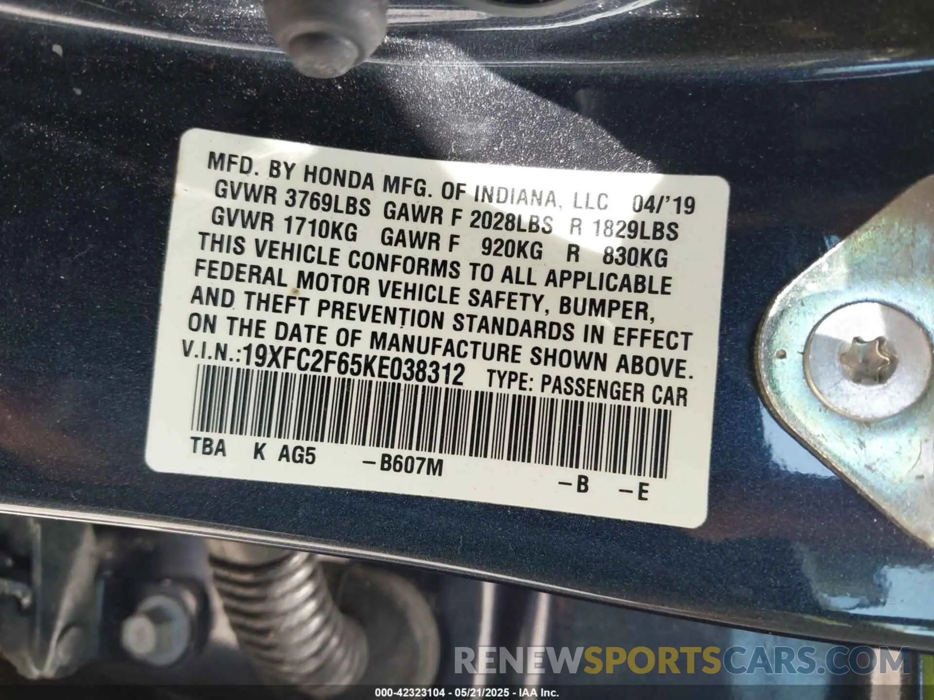 9 Фотография поврежденного автомобиля 19XFC2F65KE038312 HONDA CIVIC 2019