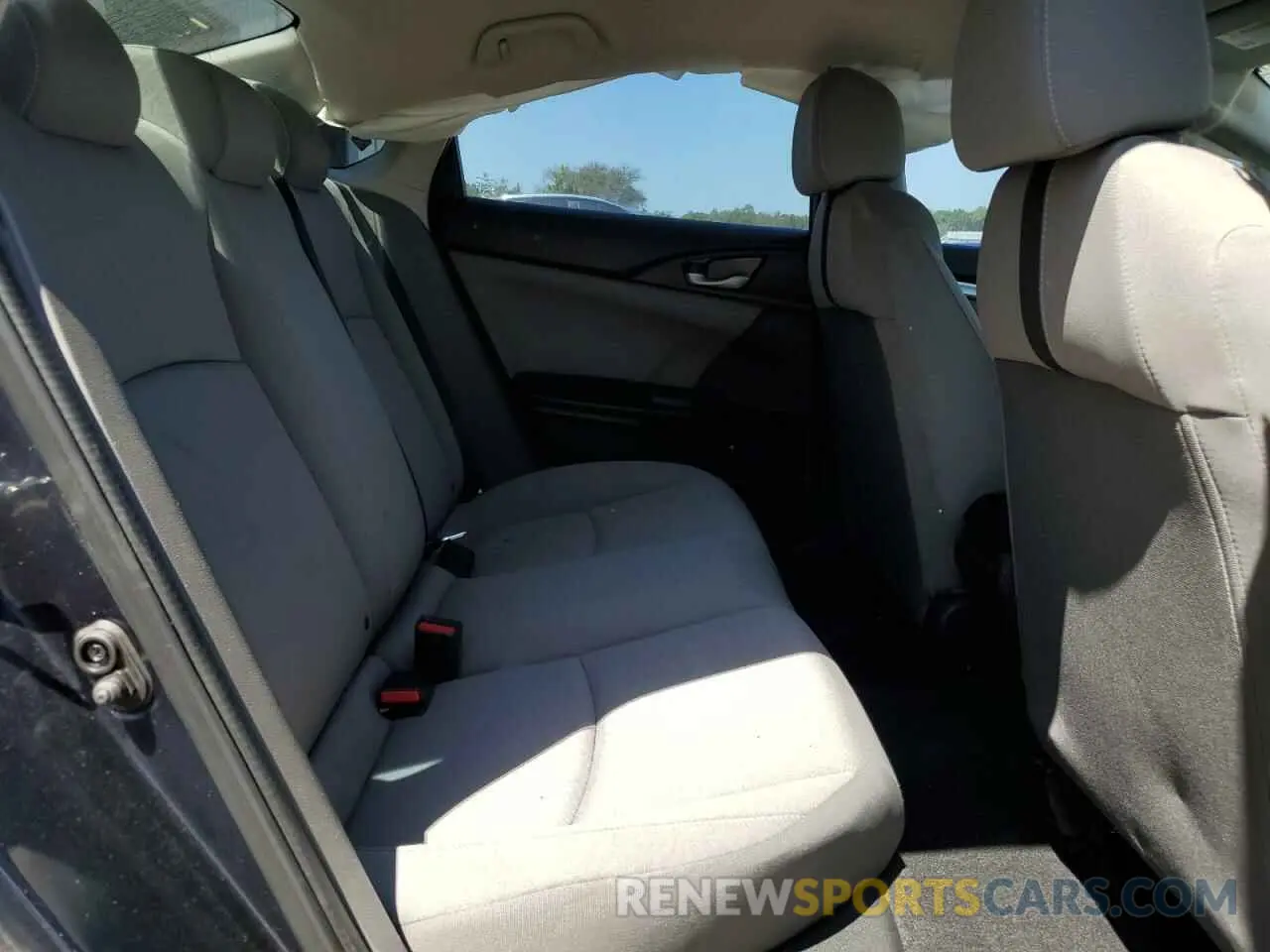 10 Photograph of a damaged car 19XFC2F66KE003911 HONDA CIVIC 2019