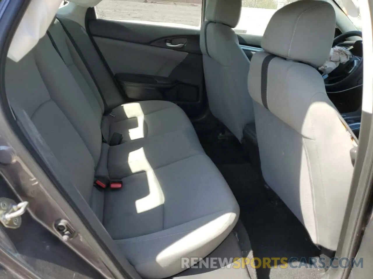 10 Фотография поврежденного автомобиля 19XFC2F66KE012771 HONDA CIVIC 2019