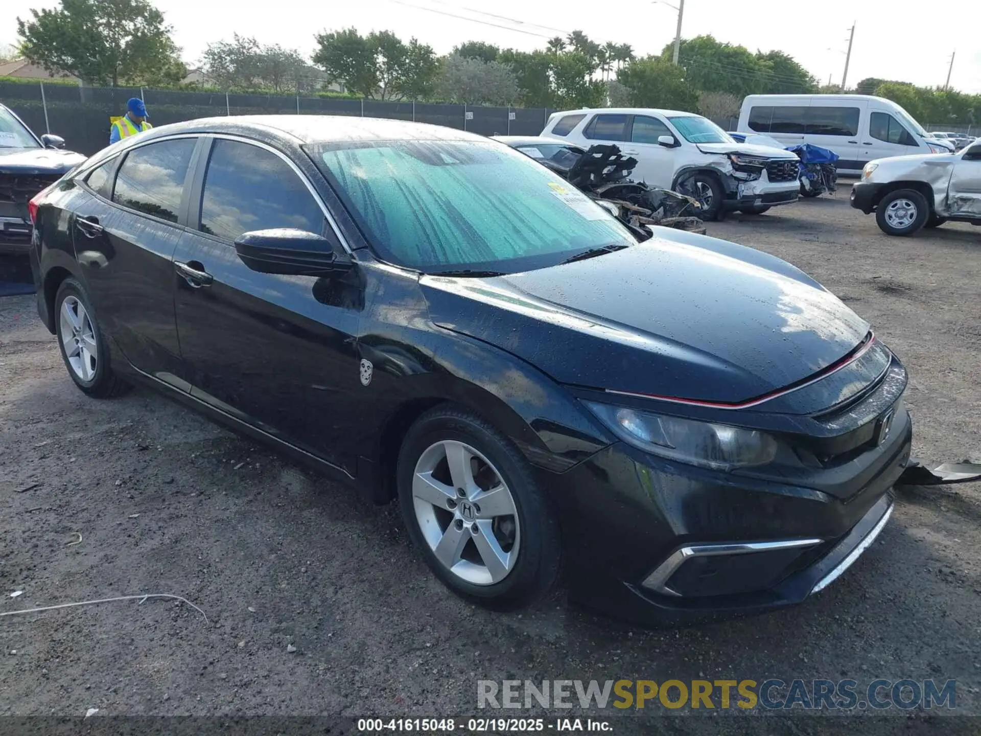 1 Photograph of a damaged car 19XFC2F67KE017168 HONDA CIVIC 2019