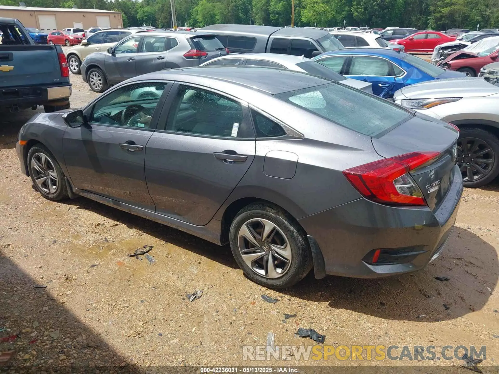 3 Photograph of a damaged car 19XFC2F68KE029927 HONDA CIVIC 2019