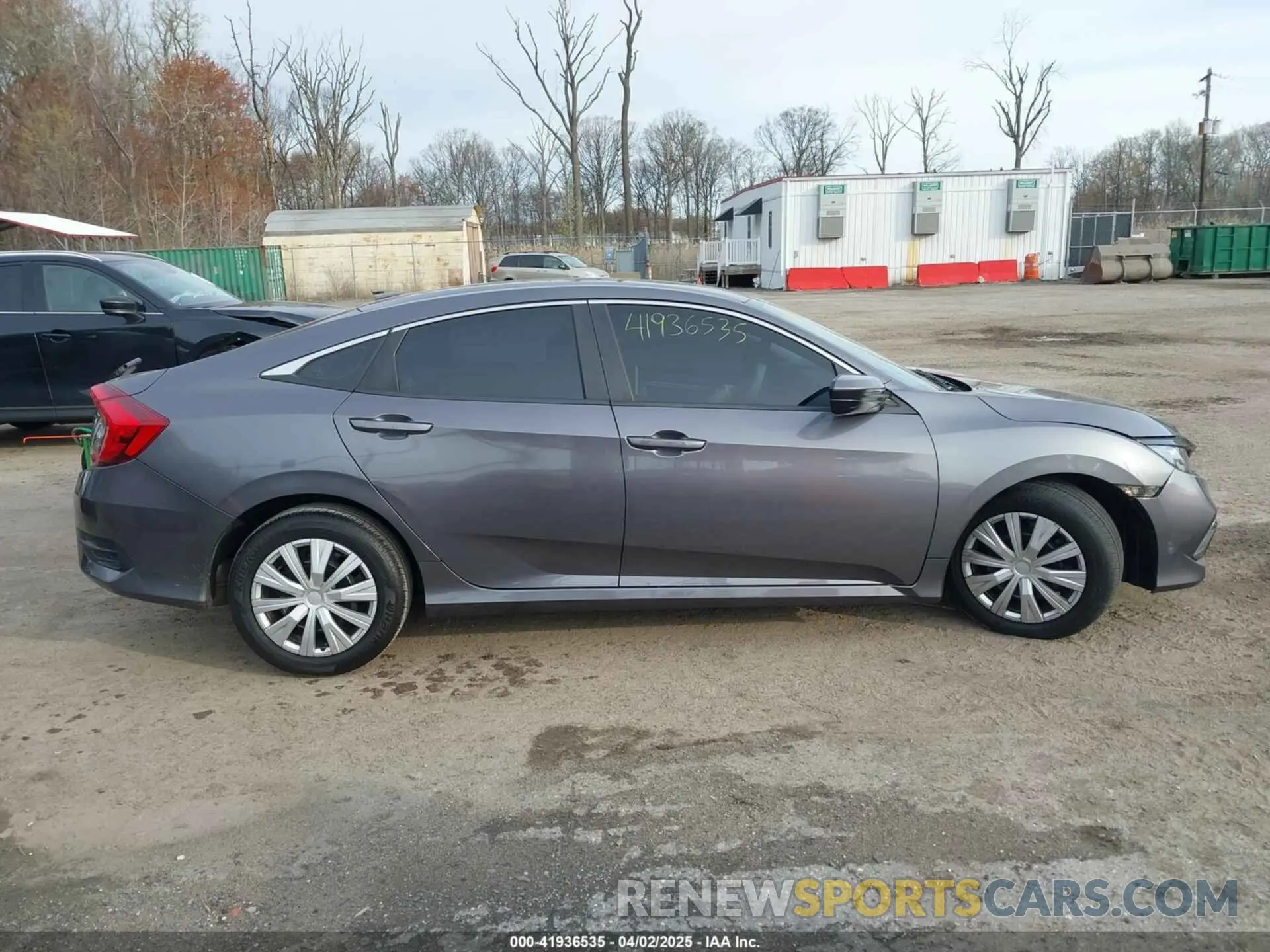 13 Фотография поврежденного автомобиля 19XFC2F69KE013848 HONDA CIVIC 2019