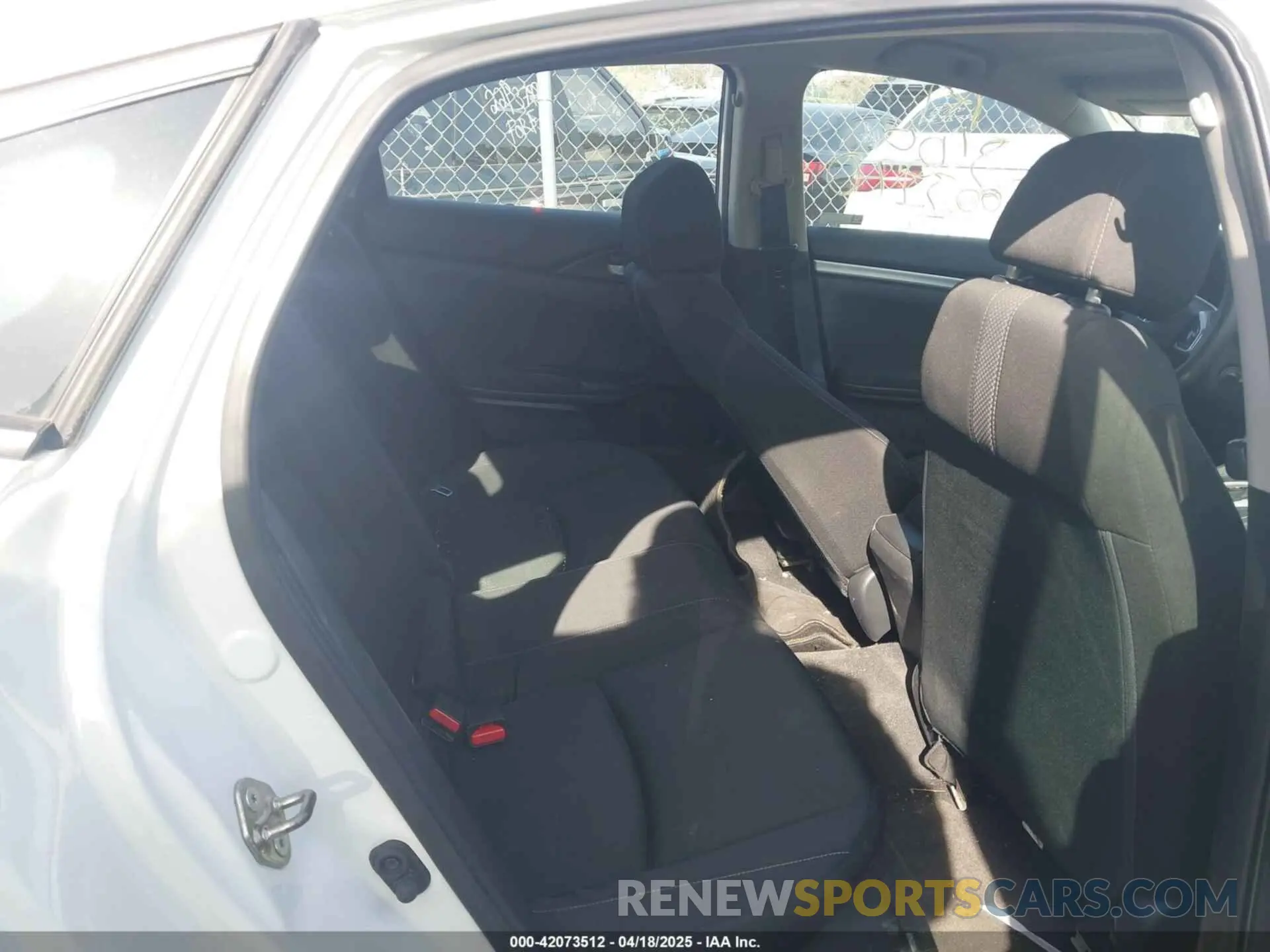 8 Фотография поврежденного автомобиля 19XFC2F6XKE006228 HONDA CIVIC 2019