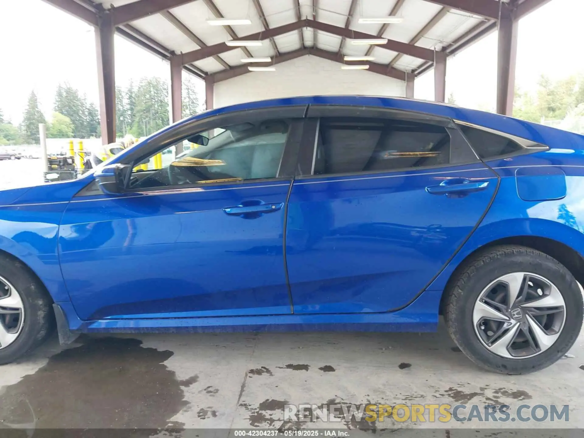 14 Photograph of a damaged car 19XFC2F6XKE007850 HONDA CIVIC 2019