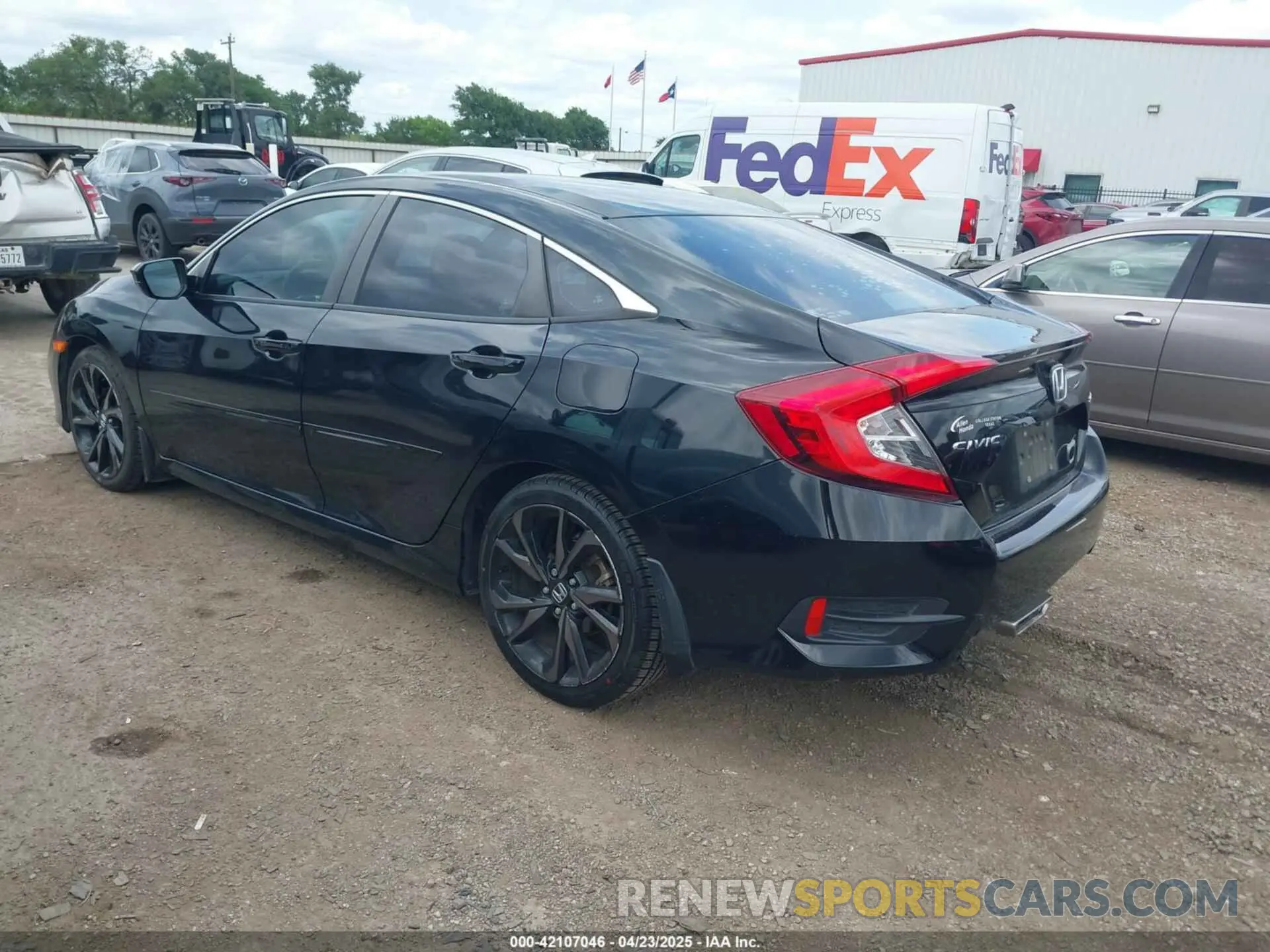 3 Фотография поврежденного автомобиля 19XFC2F85KE017820 HONDA CIVIC 2019