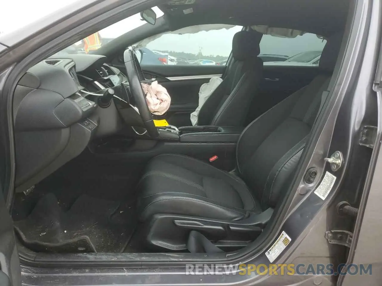 7 Фотография поврежденного автомобиля 19XFC2F85KE043656 HONDA CIVIC 2019