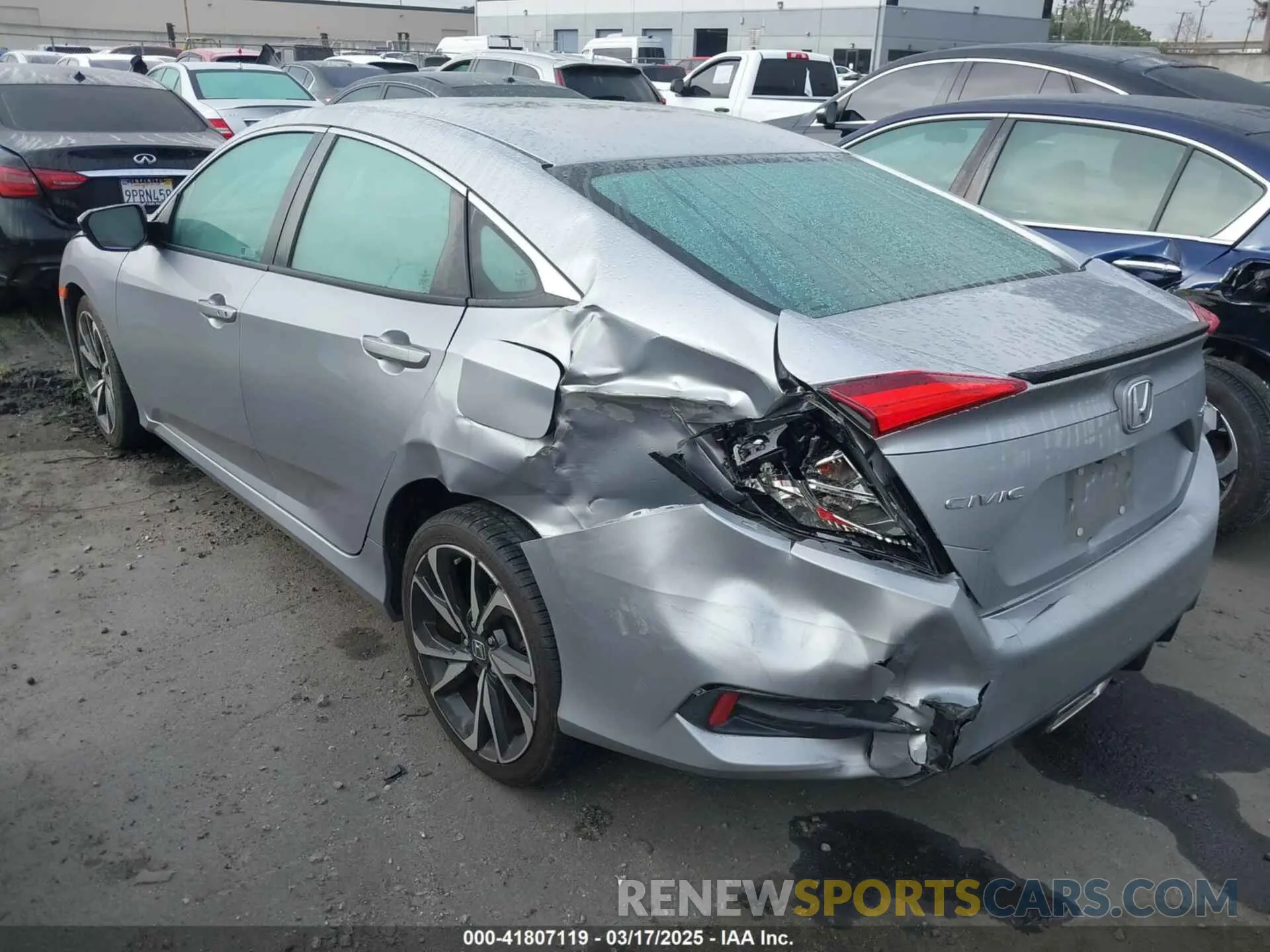 3 Photograph of a damaged car 19XFC2F85KE200828 HONDA CIVIC 2019