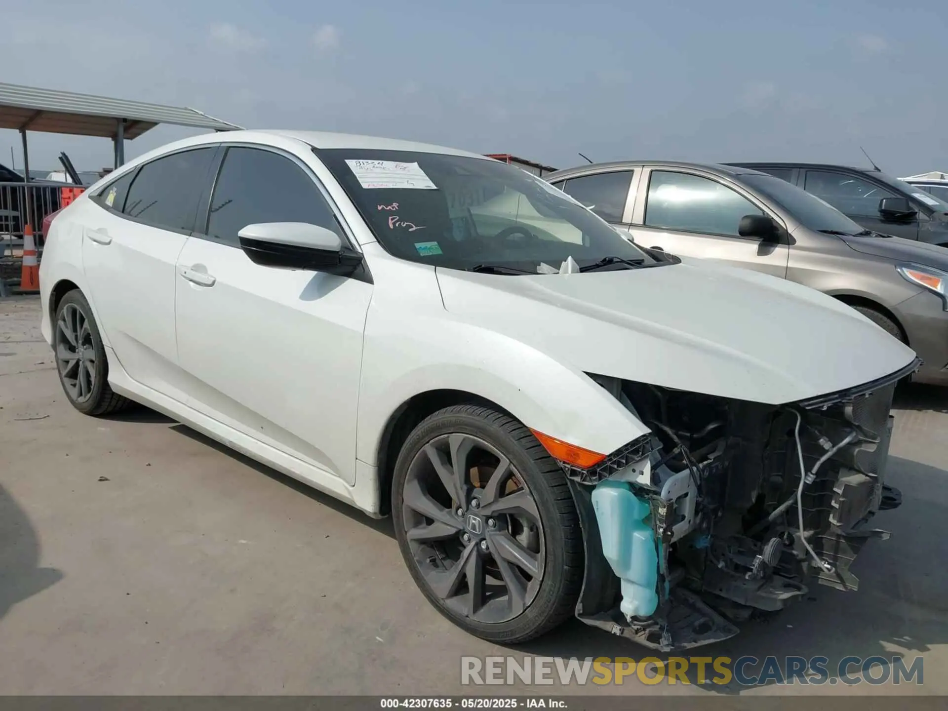 1 Фотография поврежденного автомобиля 19XFC2F86KE004378 HONDA CIVIC 2019