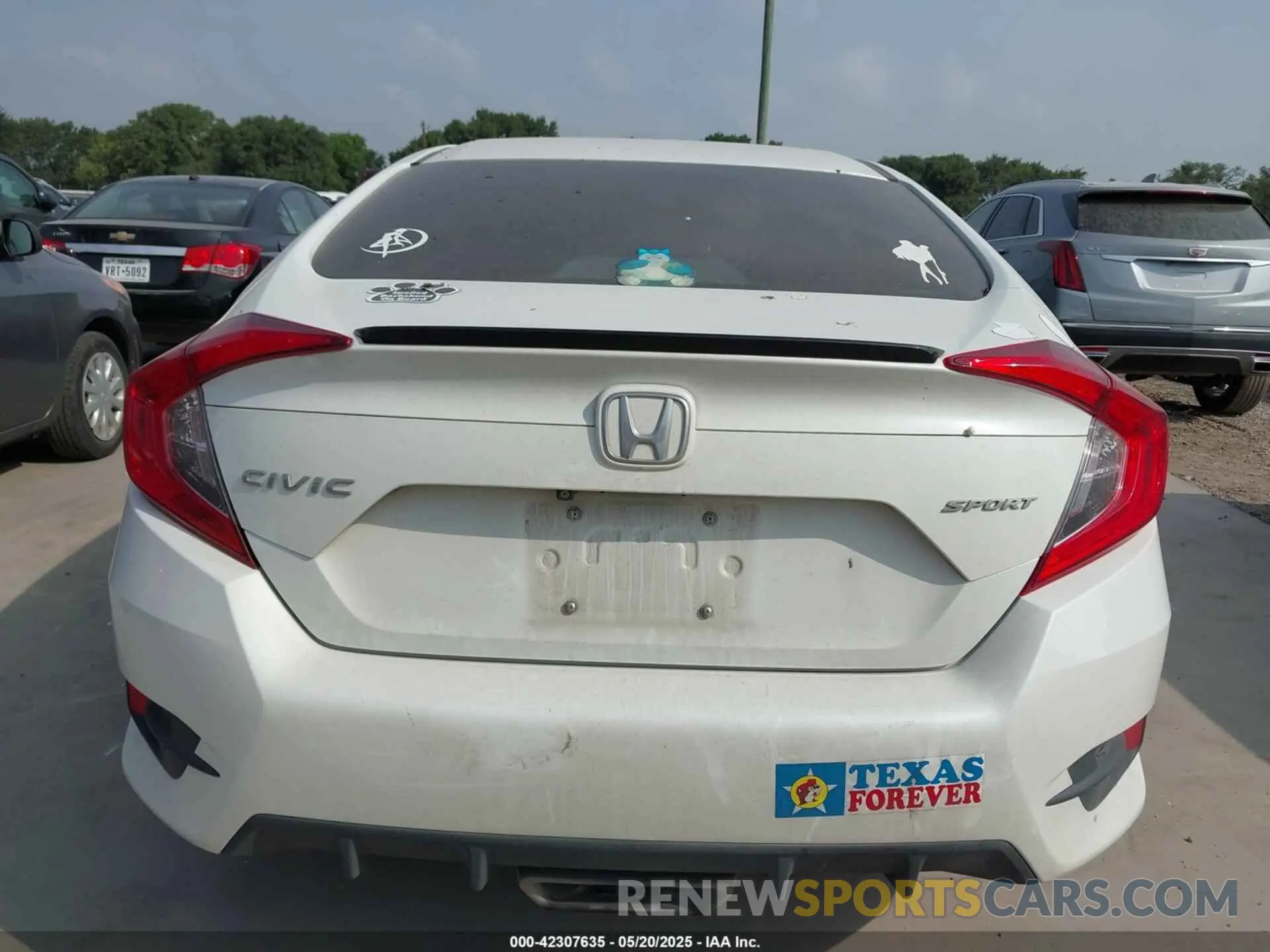 16 Фотография поврежденного автомобиля 19XFC2F86KE004378 HONDA CIVIC 2019