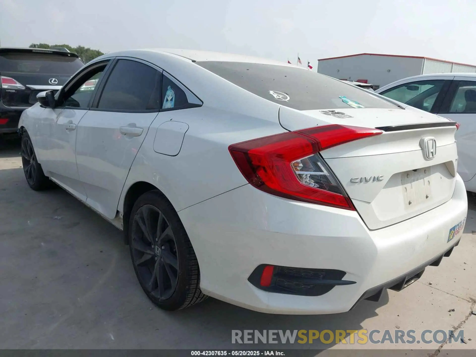 3 Фотография поврежденного автомобиля 19XFC2F86KE004378 HONDA CIVIC 2019