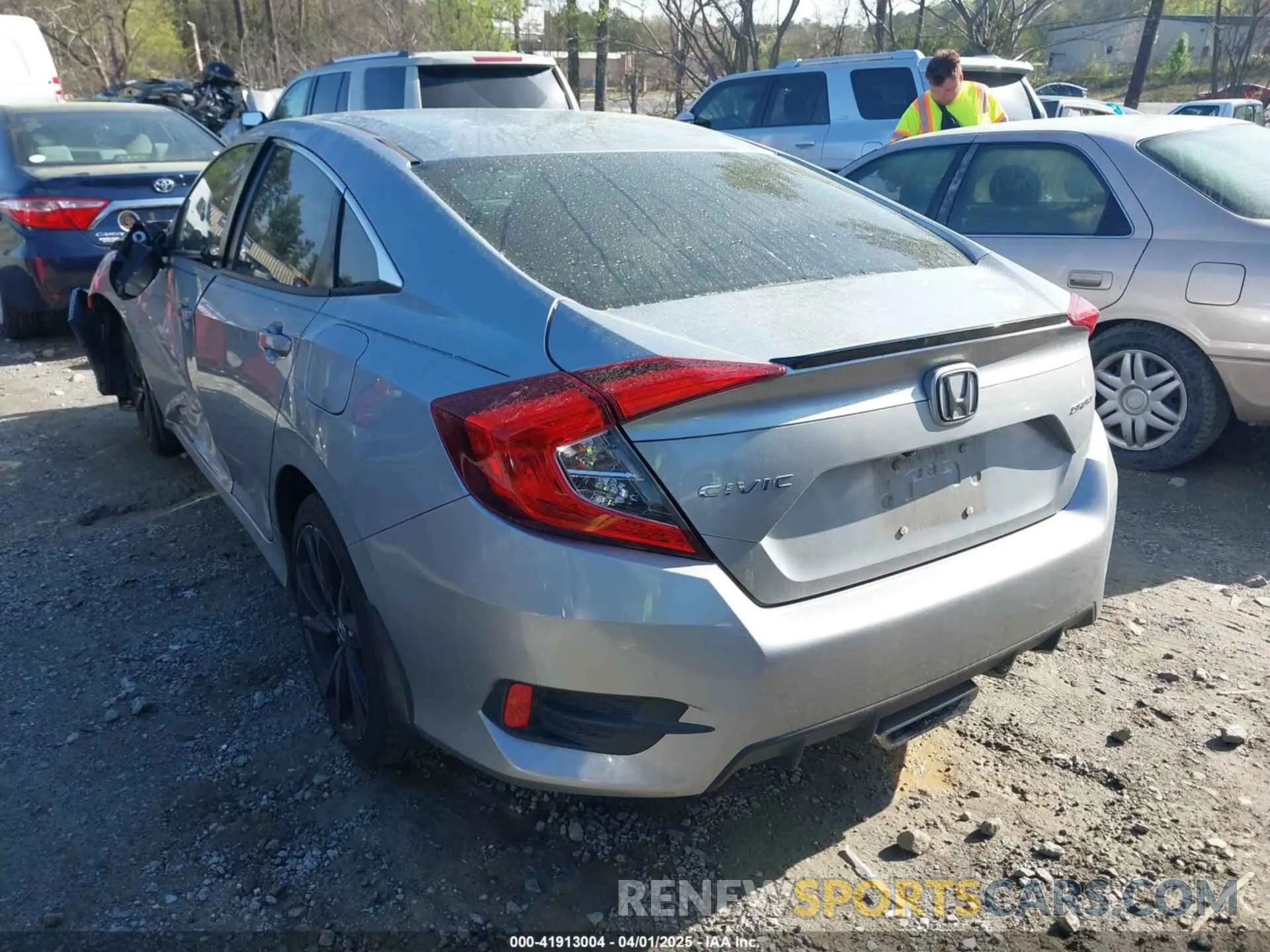 3 Фотография поврежденного автомобиля 19XFC2F88KE034868 HONDA CIVIC 2019