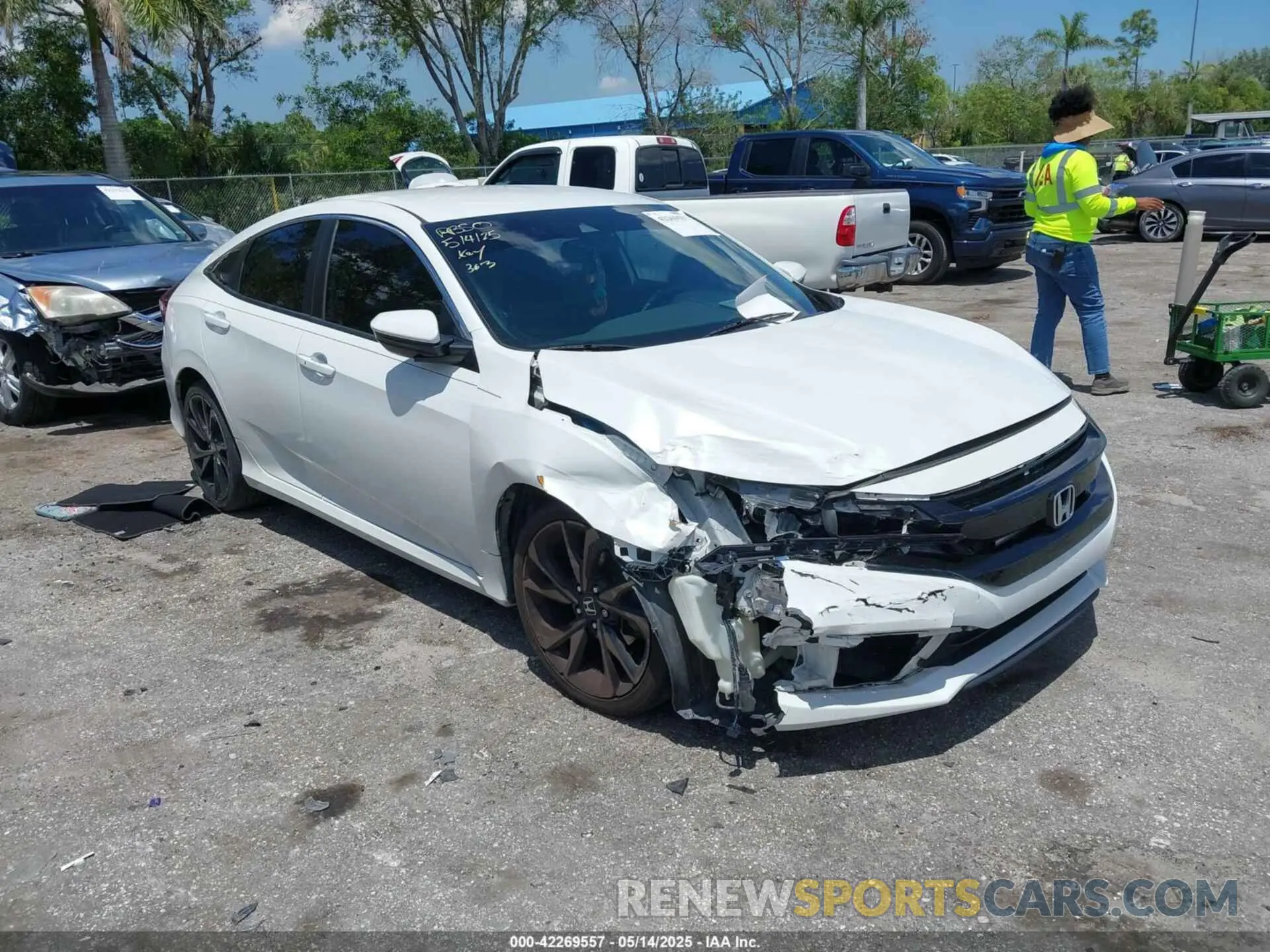 1 Фотография поврежденного автомобиля 19XFC2F88KE047720 HONDA CIVIC 2019