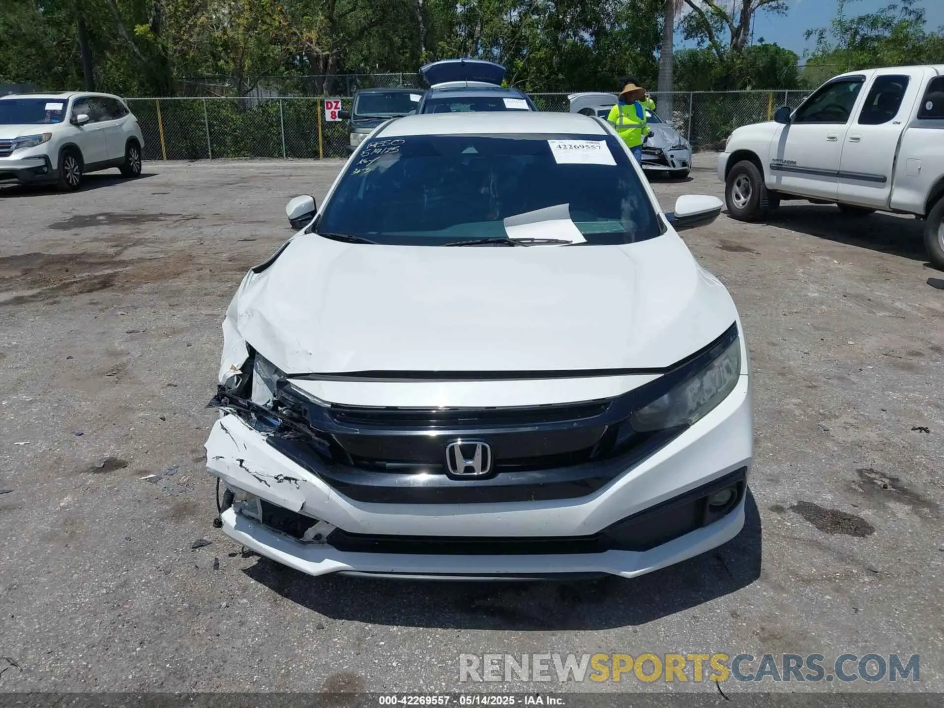 12 Фотография поврежденного автомобиля 19XFC2F88KE047720 HONDA CIVIC 2019