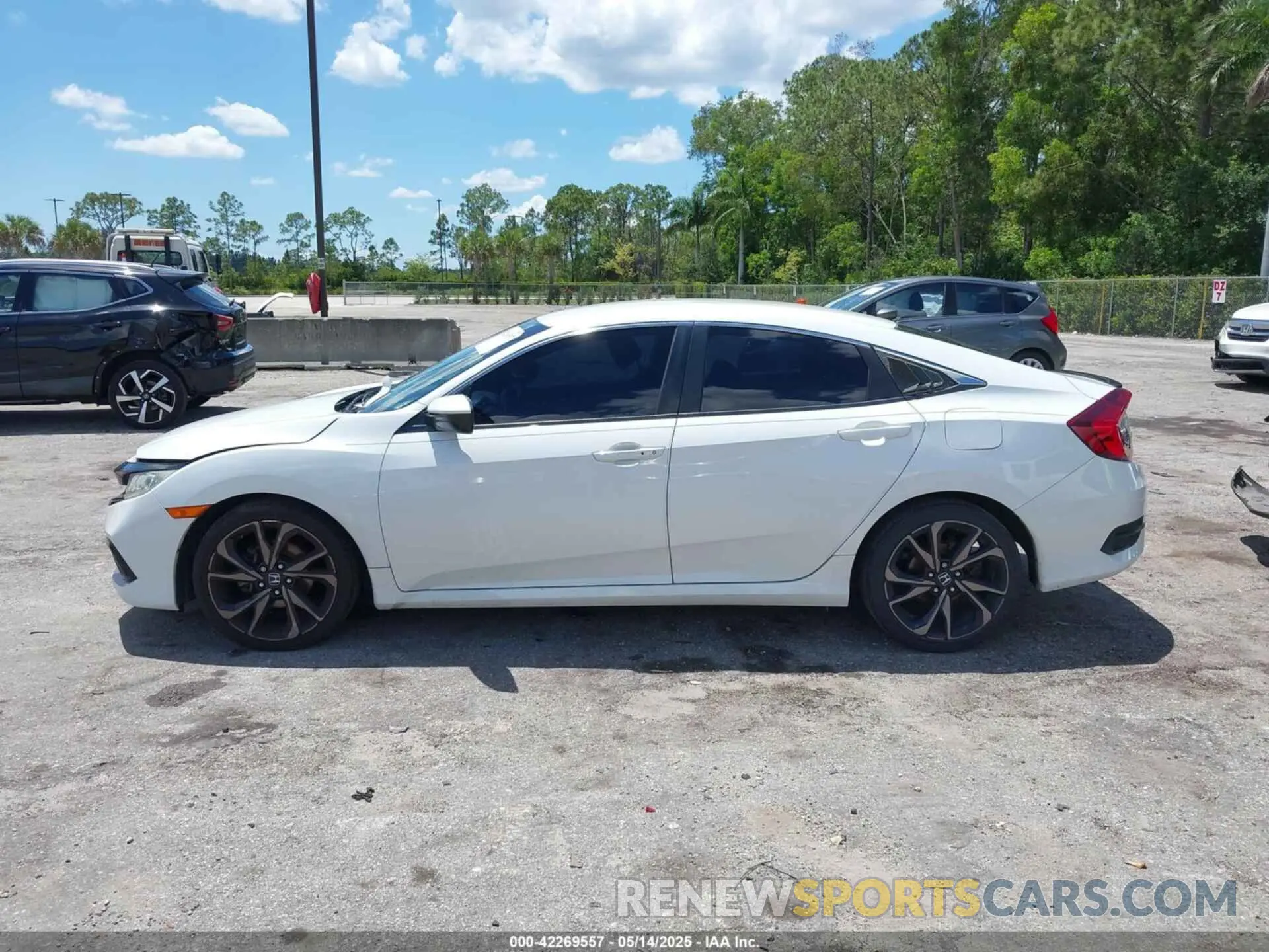 14 Фотография поврежденного автомобиля 19XFC2F88KE047720 HONDA CIVIC 2019