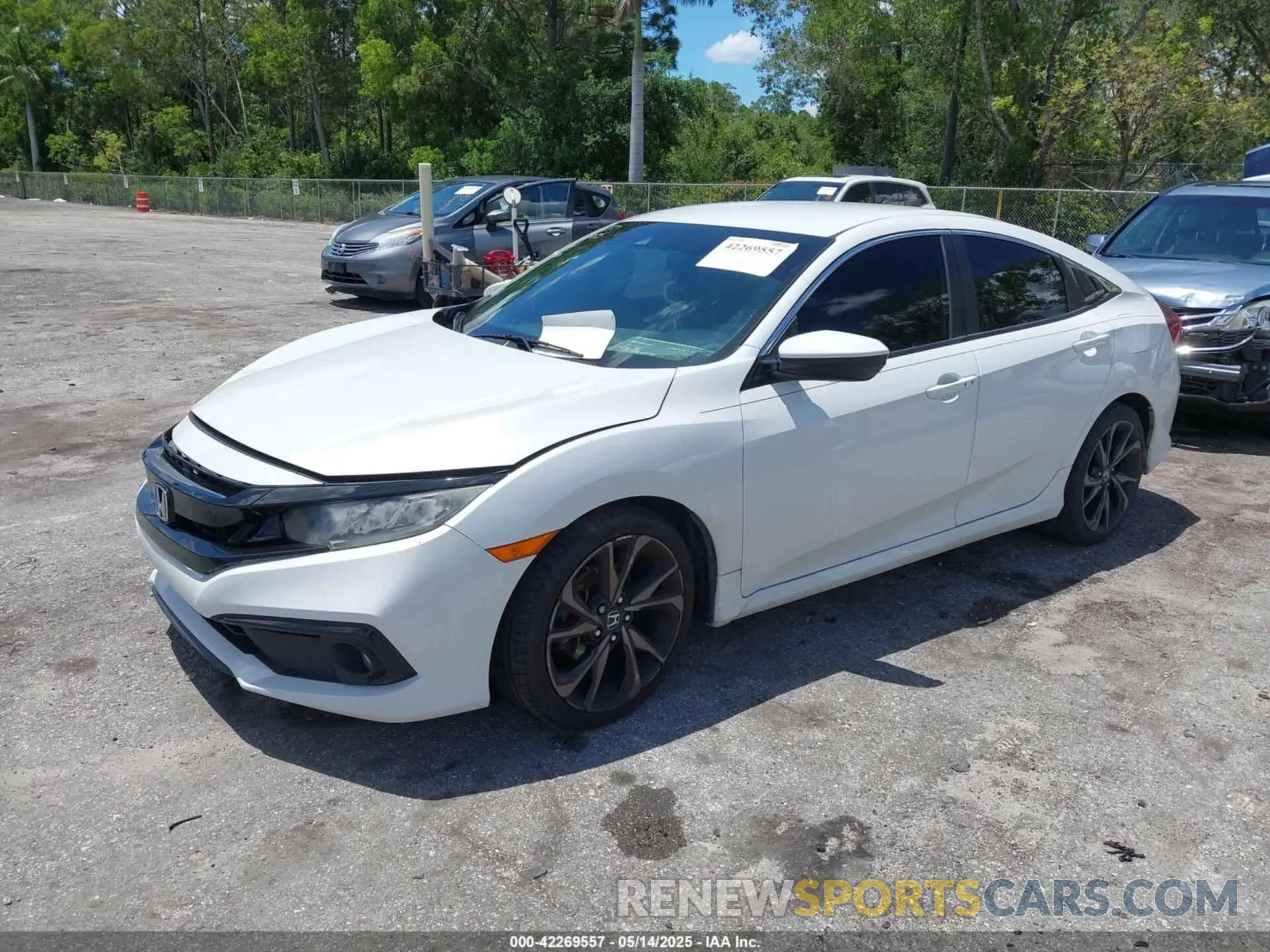 2 Фотография поврежденного автомобиля 19XFC2F88KE047720 HONDA CIVIC 2019