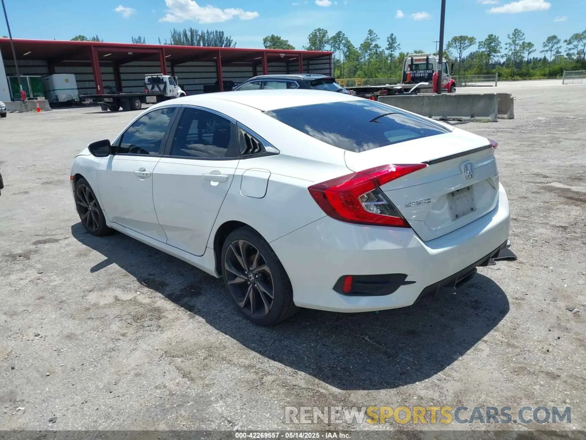 3 Фотография поврежденного автомобиля 19XFC2F88KE047720 HONDA CIVIC 2019