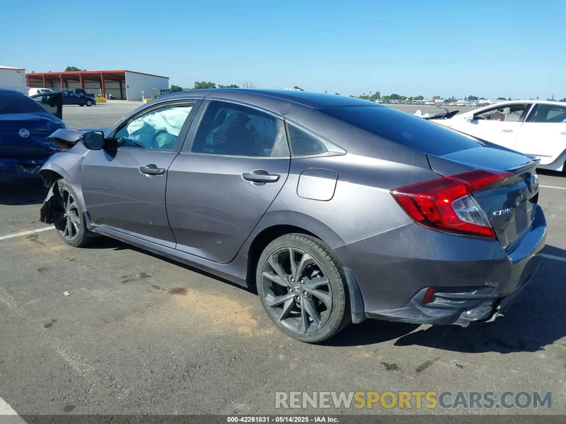 3 Фотография поврежденного автомобиля 19XFC2F88KE213279 HONDA CIVIC 2019