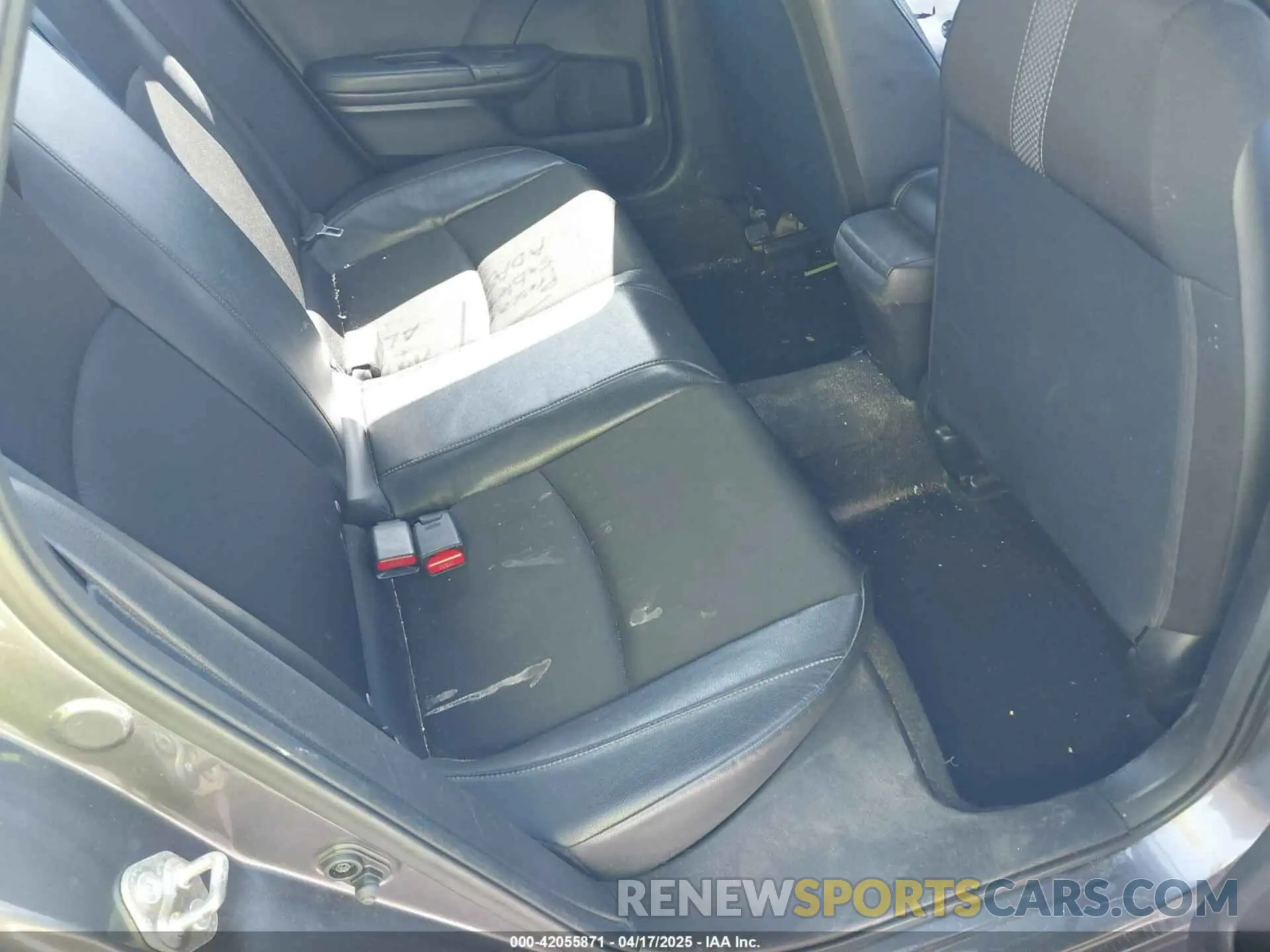 8 Photograph of a damaged car 19XFC2F89KE019683 HONDA CIVIC 2019
