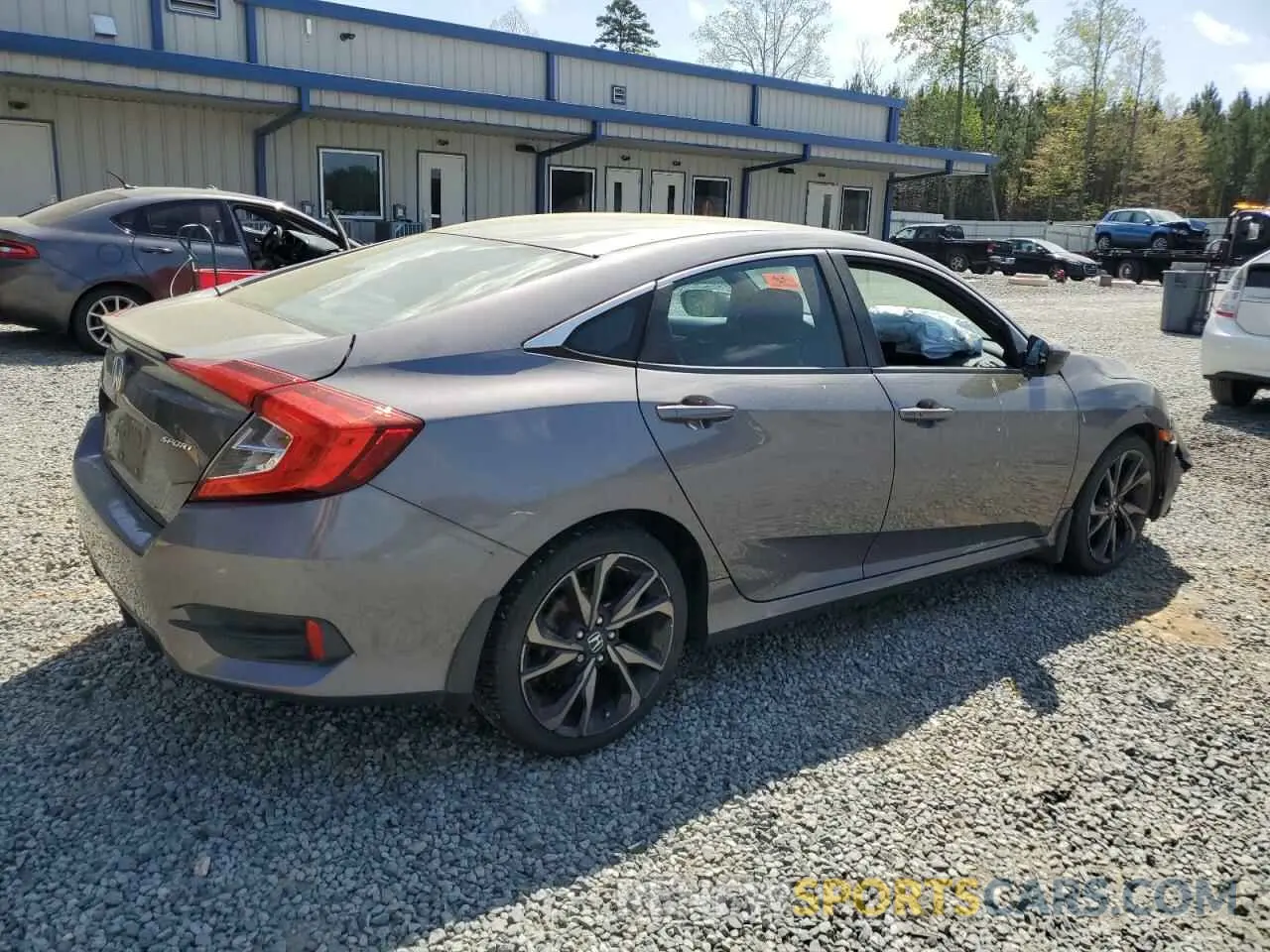 3 Фотография поврежденного автомобиля 19XFC2F8XKE037559 HONDA CIVIC 2019