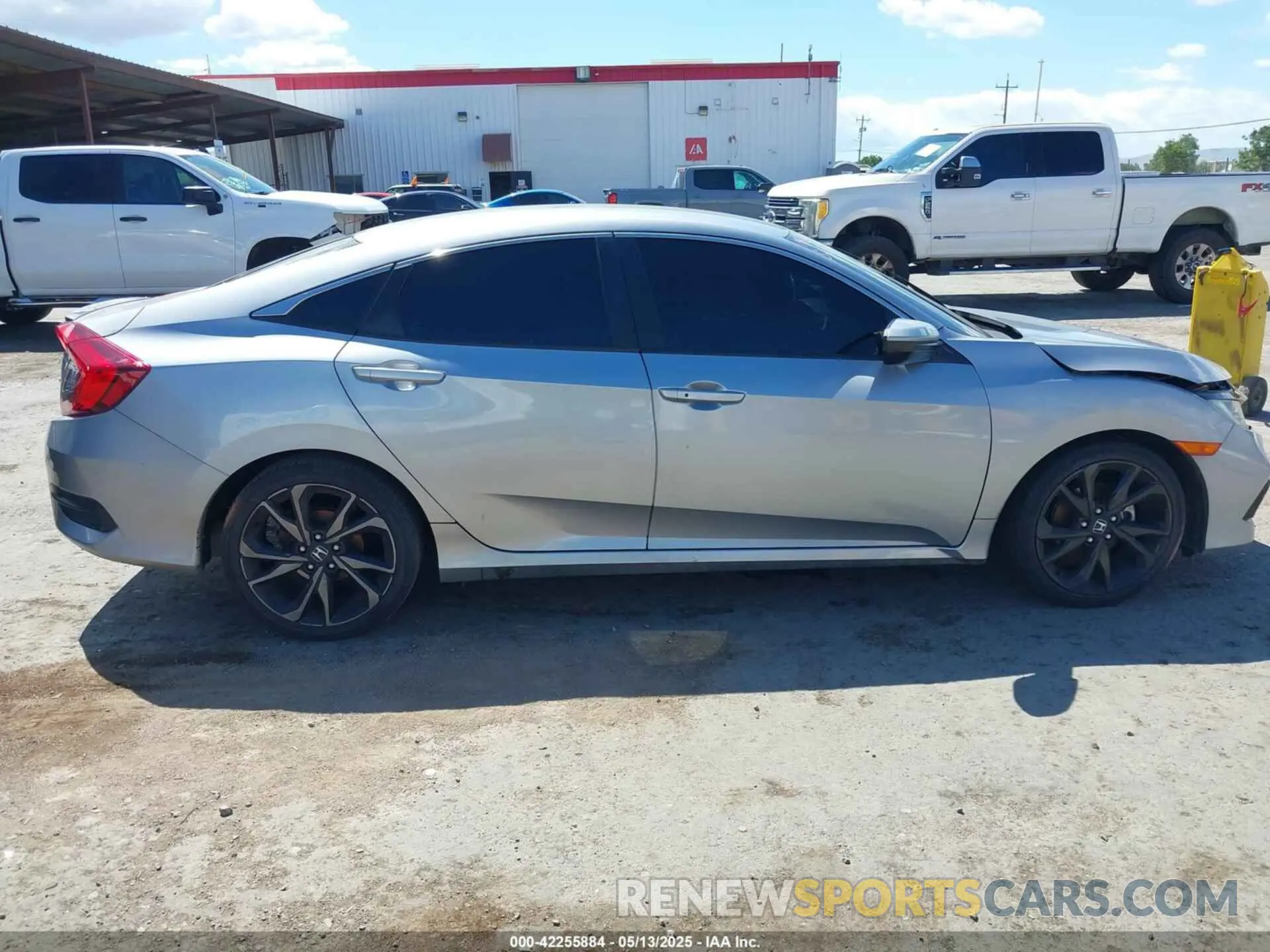 13 Фотография поврежденного автомобиля 19XFC2F8XKE212232 HONDA CIVIC 2019