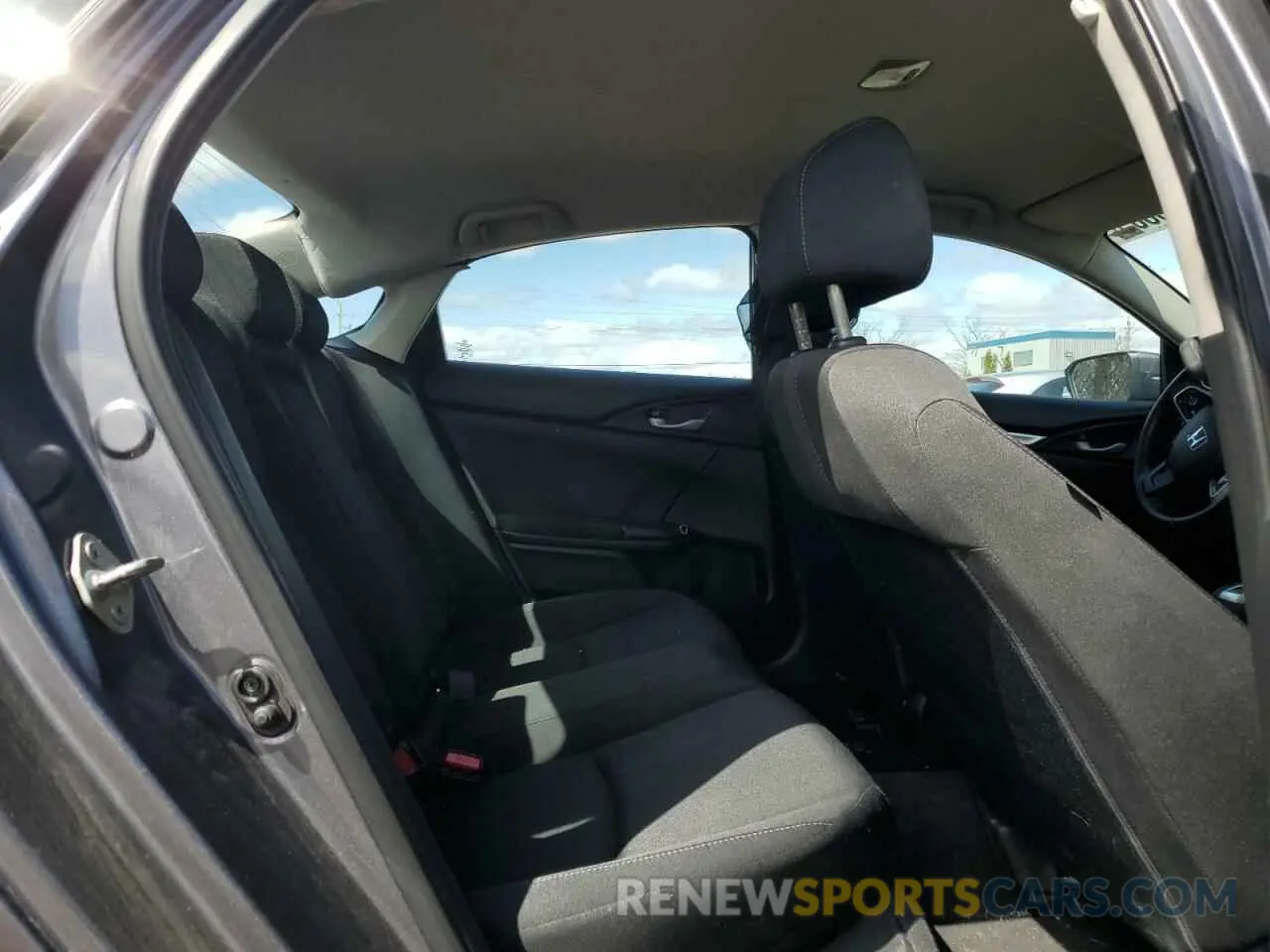 10 Photograph of a damaged car 2HGFC2F58KH029469 HONDA CIVIC 2019