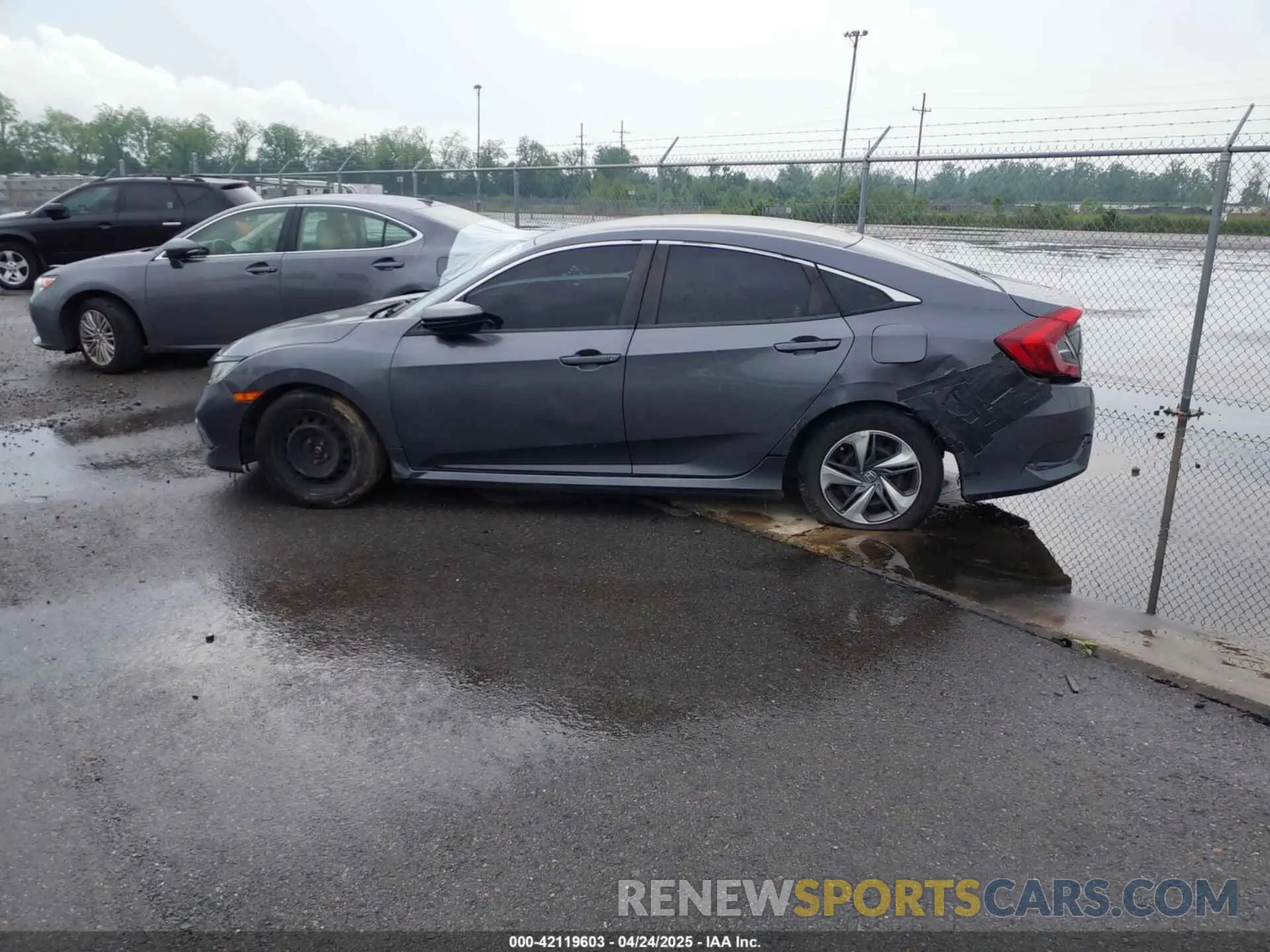 13 Фотография поврежденного автомобиля 2HGFC2F60KH537797 HONDA CIVIC 2019
