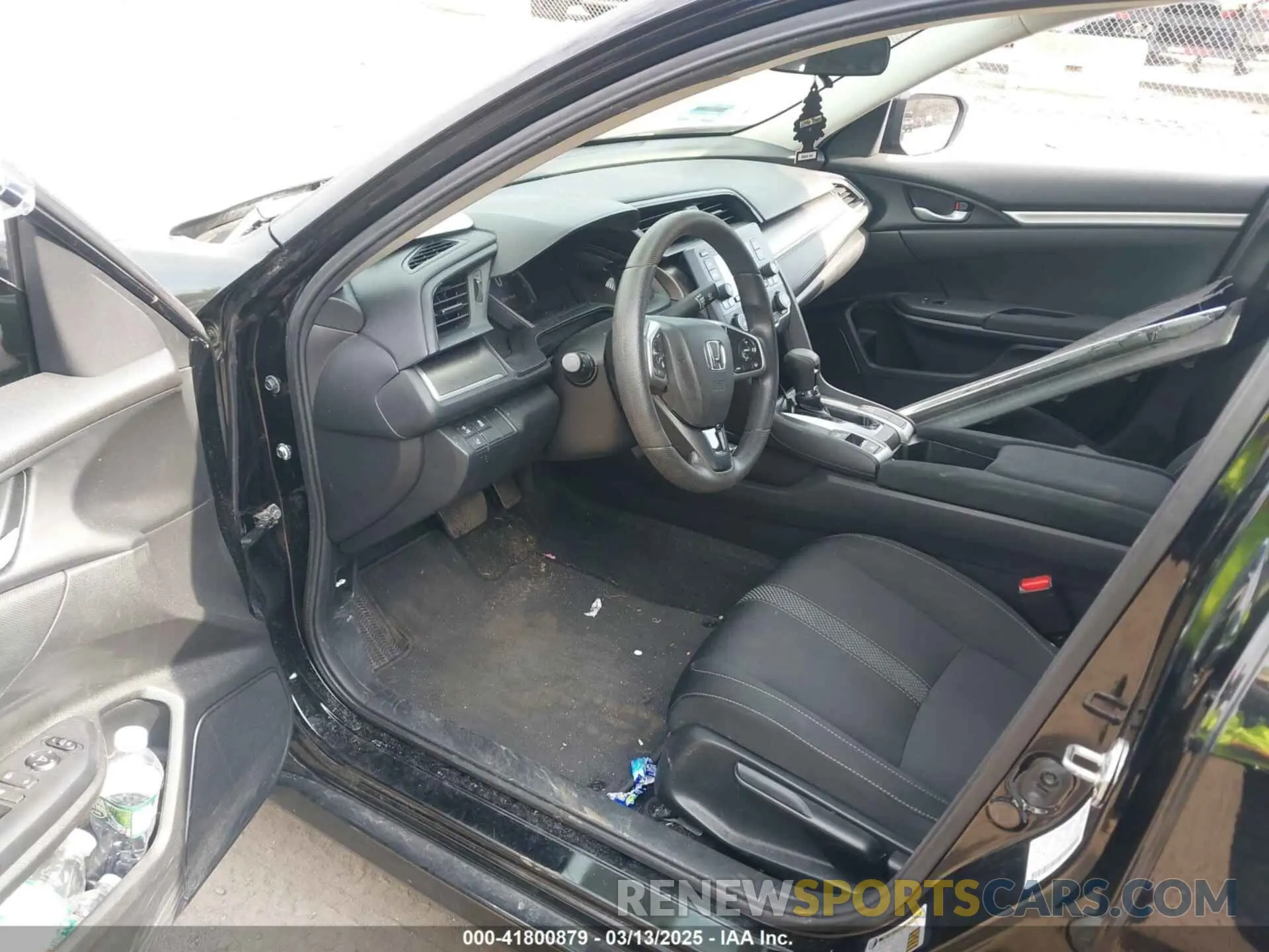 5 Photograph of a damaged car 2HGFC2F60KH550257 HONDA CIVIC 2019