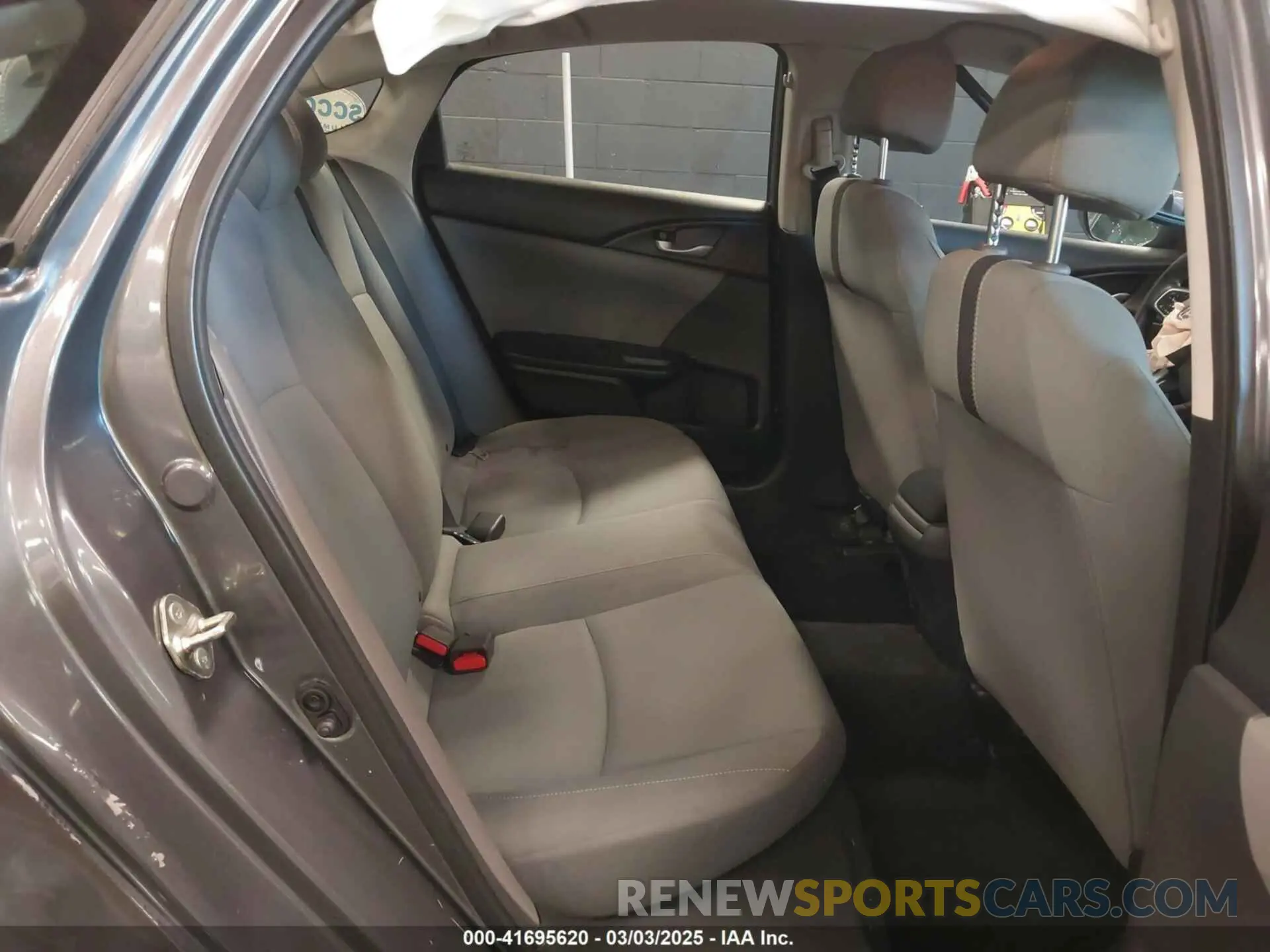 8 Photograph of a damaged car 2HGFC2F60KH556785 HONDA CIVIC 2019
