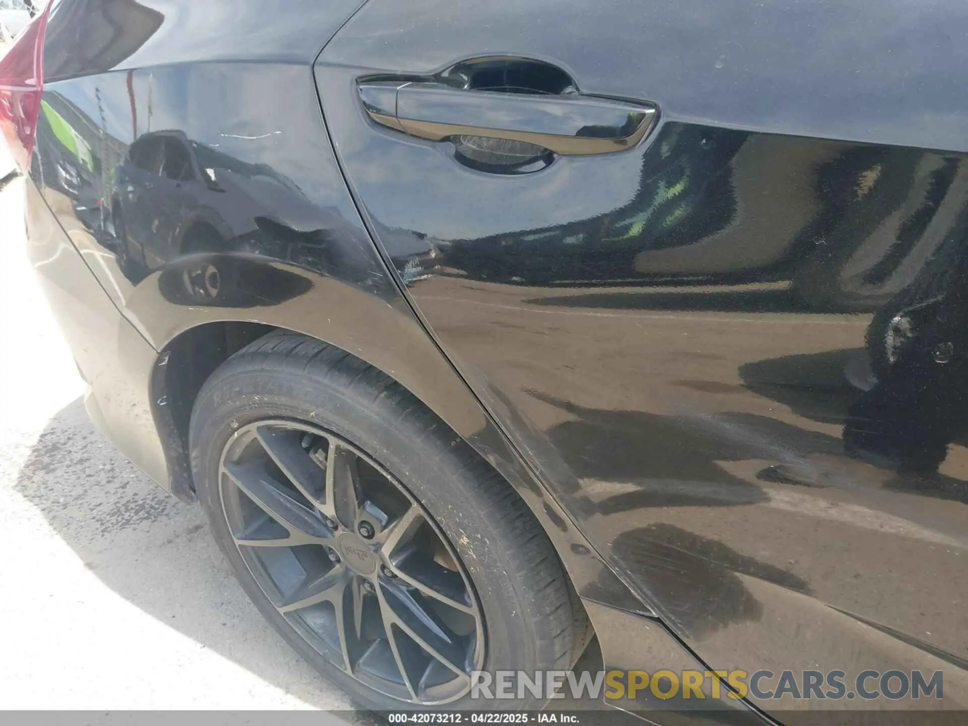19 Photograph of a damaged car 2HGFC2F61KH510012 HONDA CIVIC 2019