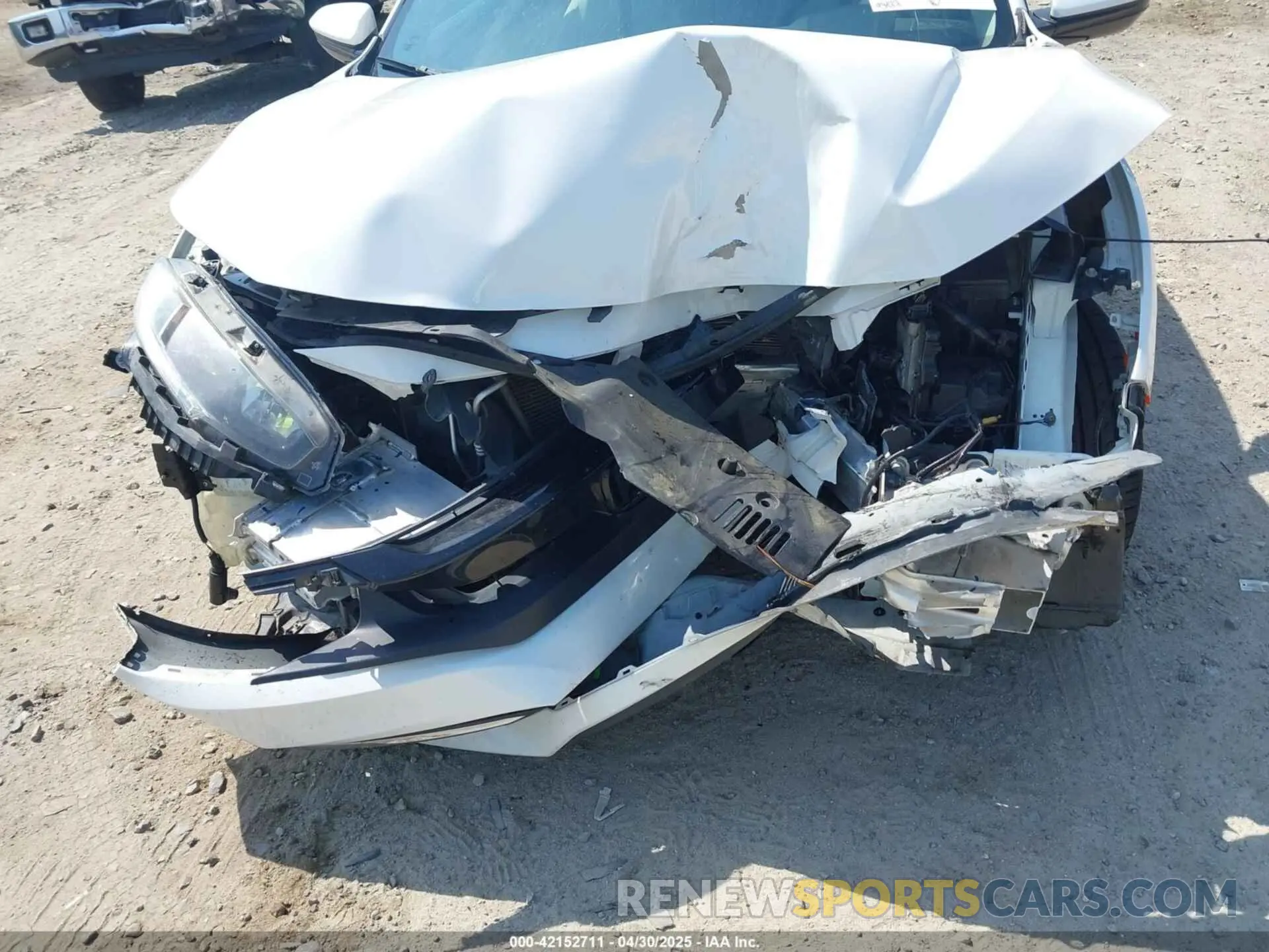 18 Photograph of a damaged car 2HGFC2F61KH606352 HONDA CIVIC 2019