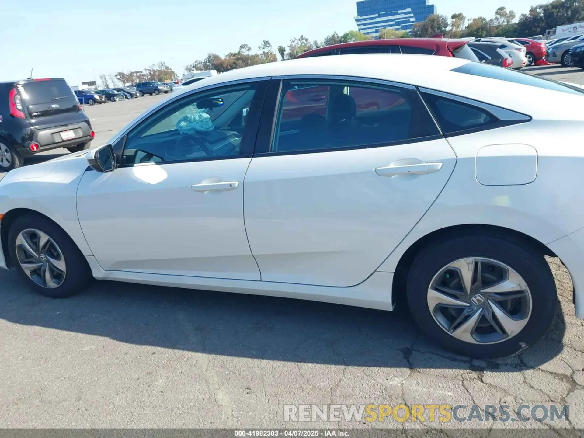 14 Photograph of a damaged car 2HGFC2F62KH505921 HONDA CIVIC 2019
