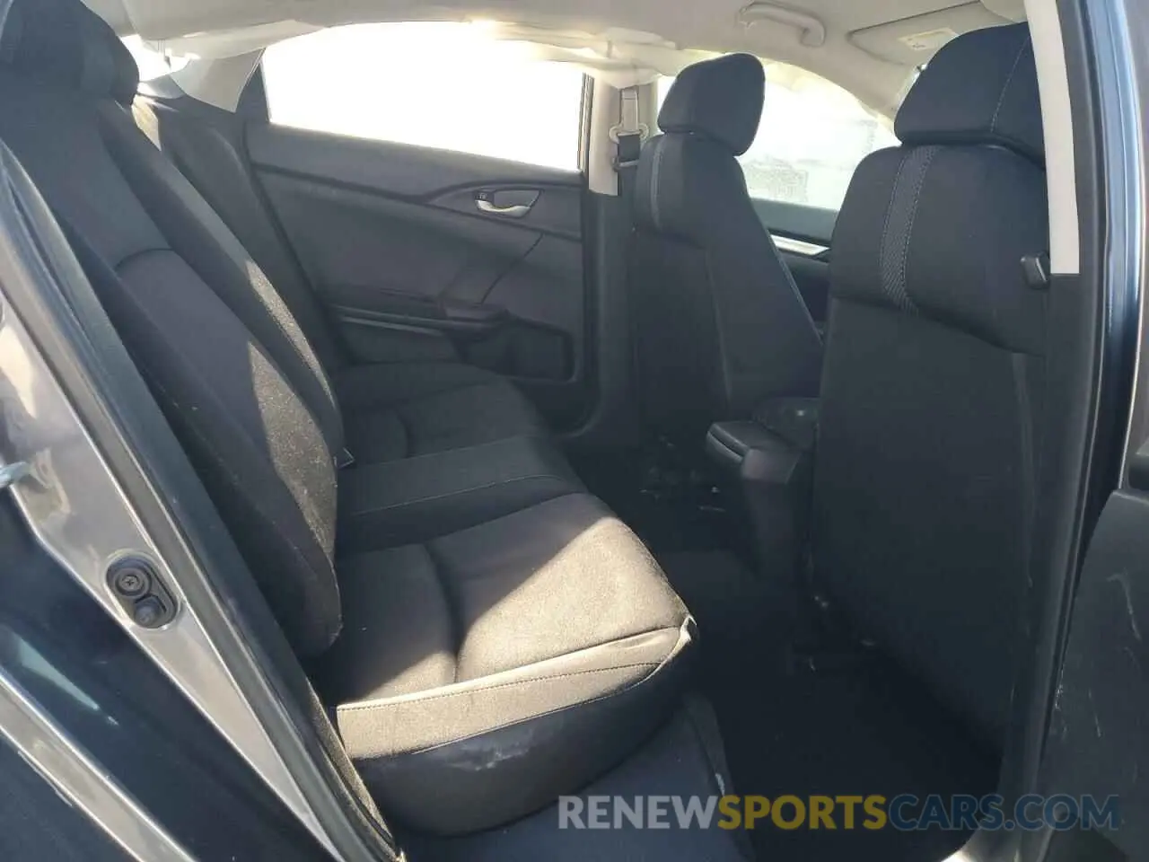 10 Photograph of a damaged car 2HGFC2F62KH537851 HONDA CIVIC 2019