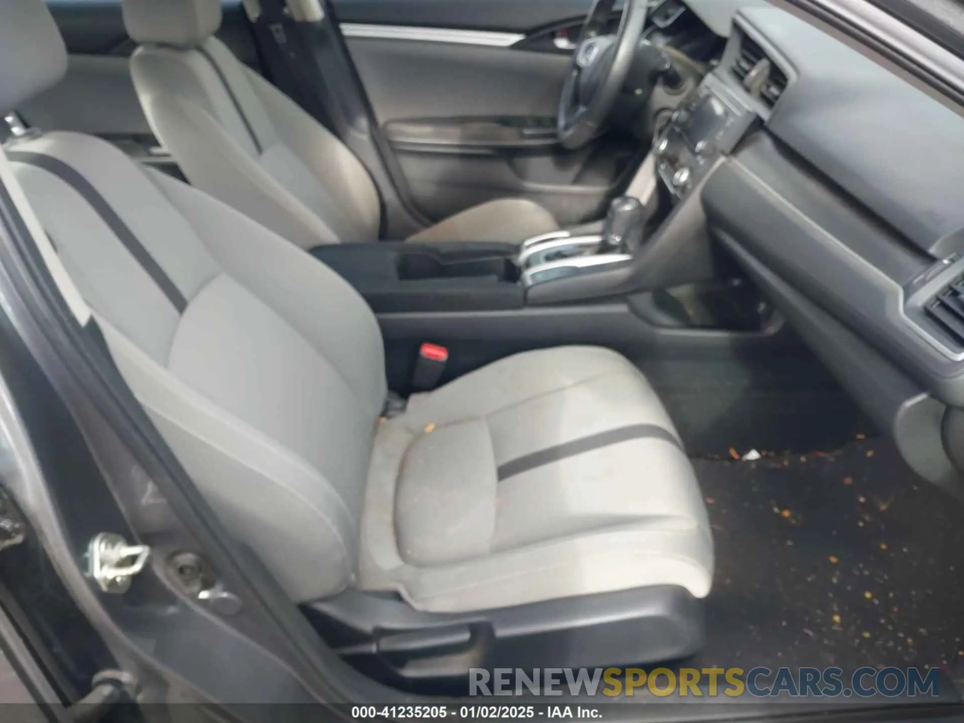 5 Photograph of a damaged car 2HGFC2F62KH549935 HONDA CIVIC 2019