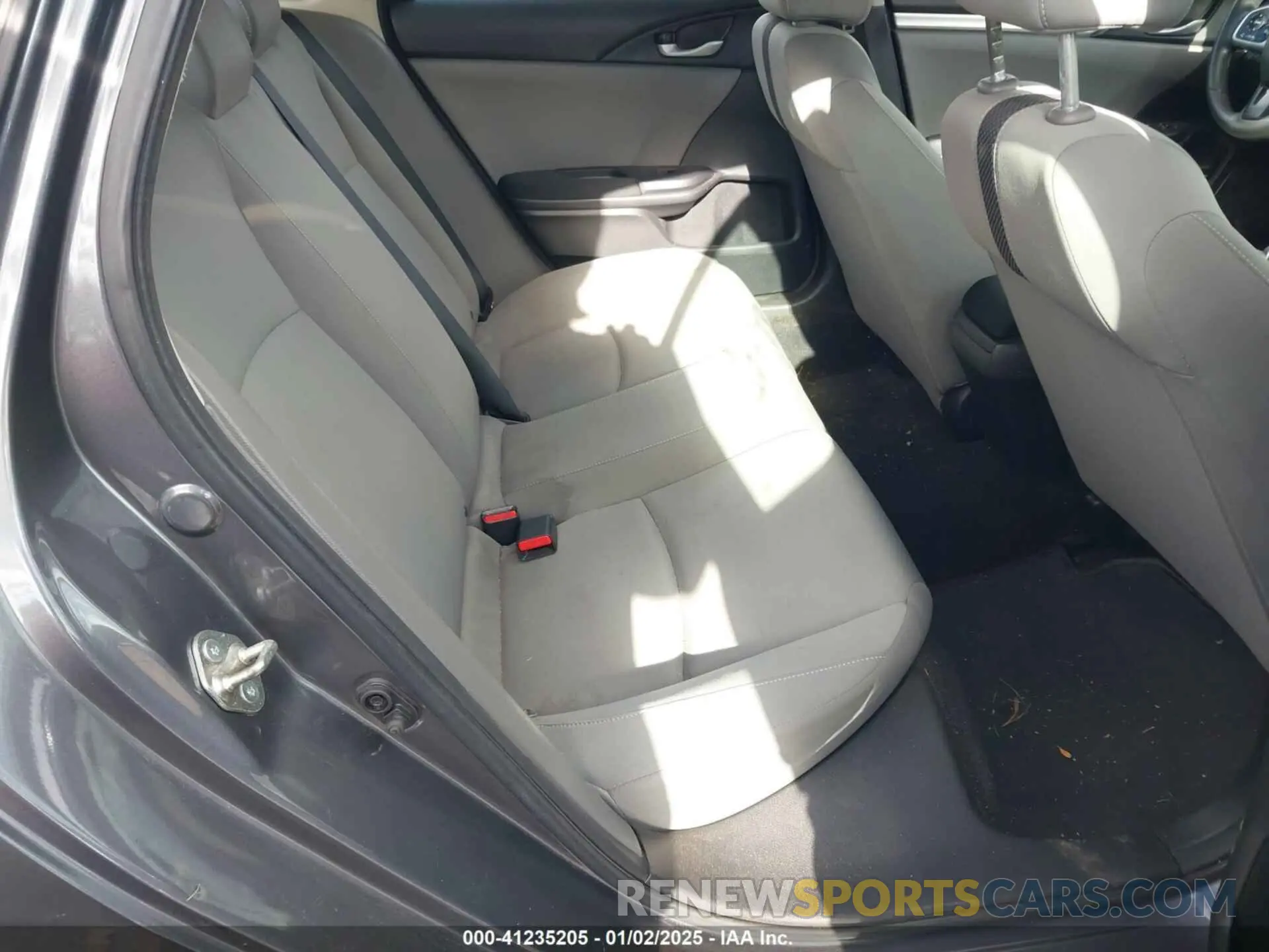 8 Photograph of a damaged car 2HGFC2F62KH549935 HONDA CIVIC 2019