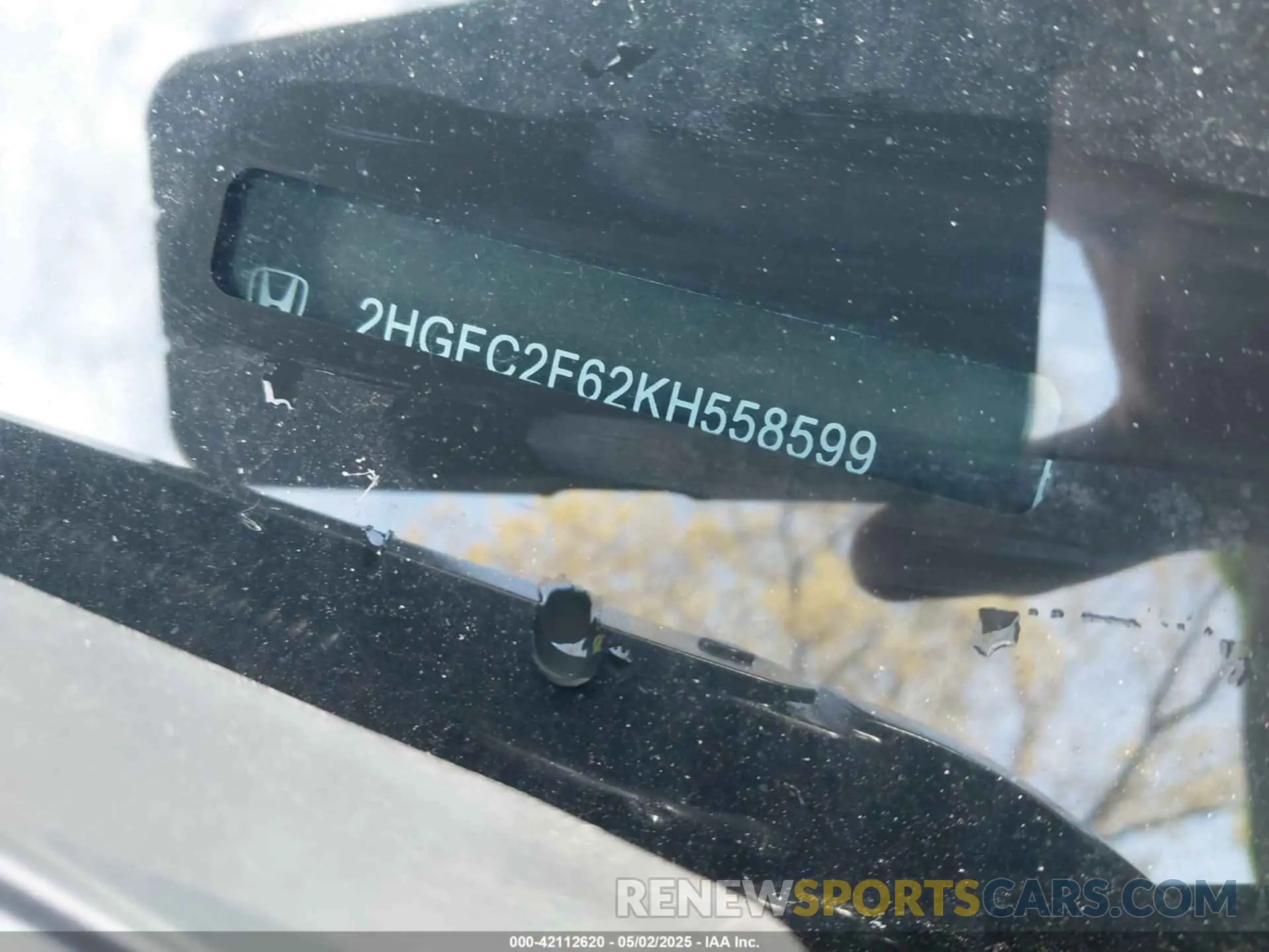 17 Photograph of a damaged car 2HGFC2F62KH558599 HONDA CIVIC 2019