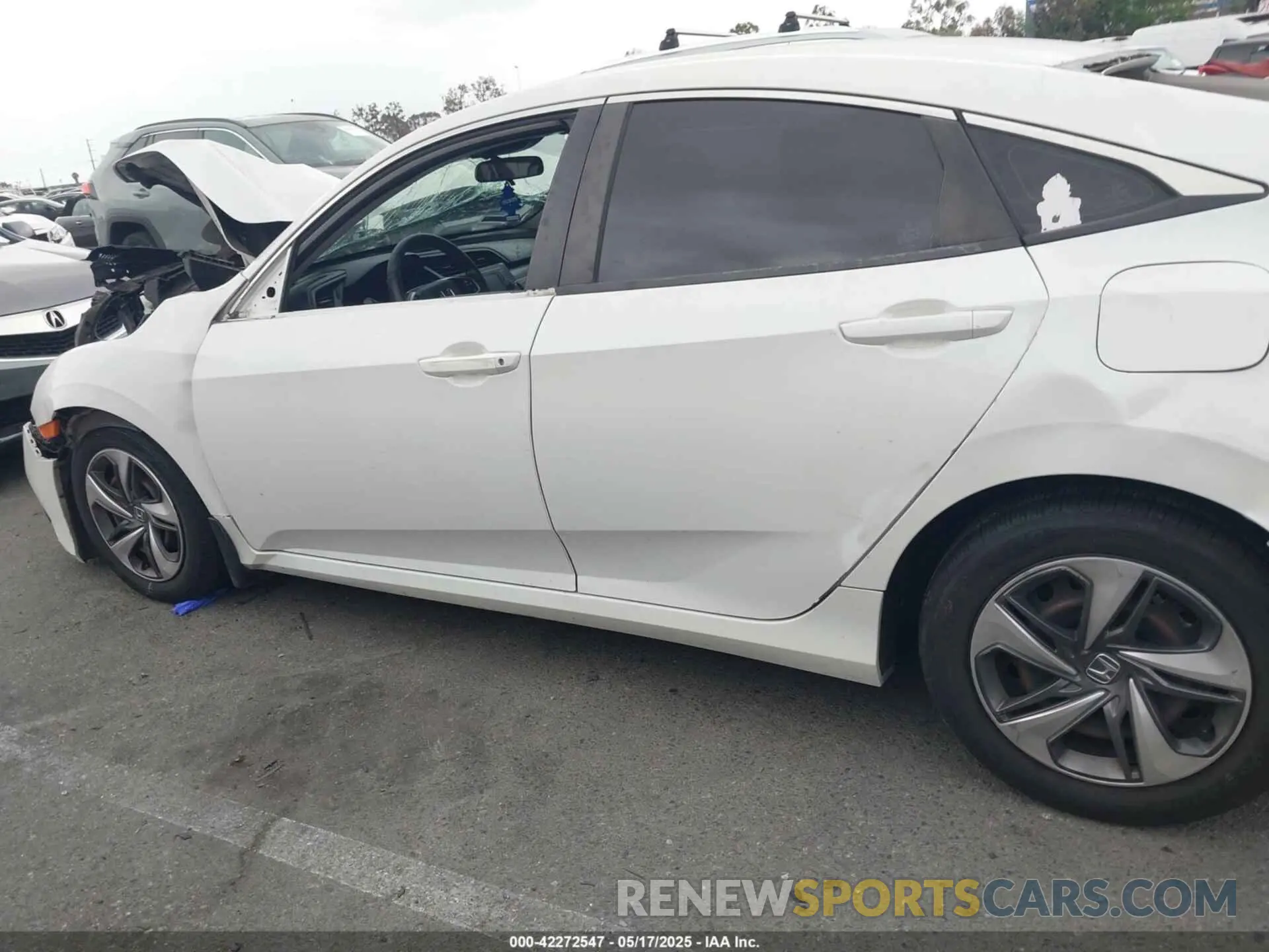 14 Photograph of a damaged car 2HGFC2F63KH533078 HONDA CIVIC 2019