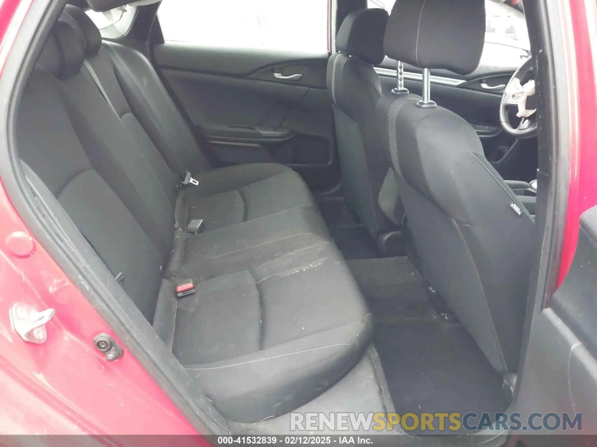 8 Photograph of a damaged car 2HGFC2F64KH550987 HONDA CIVIC 2019