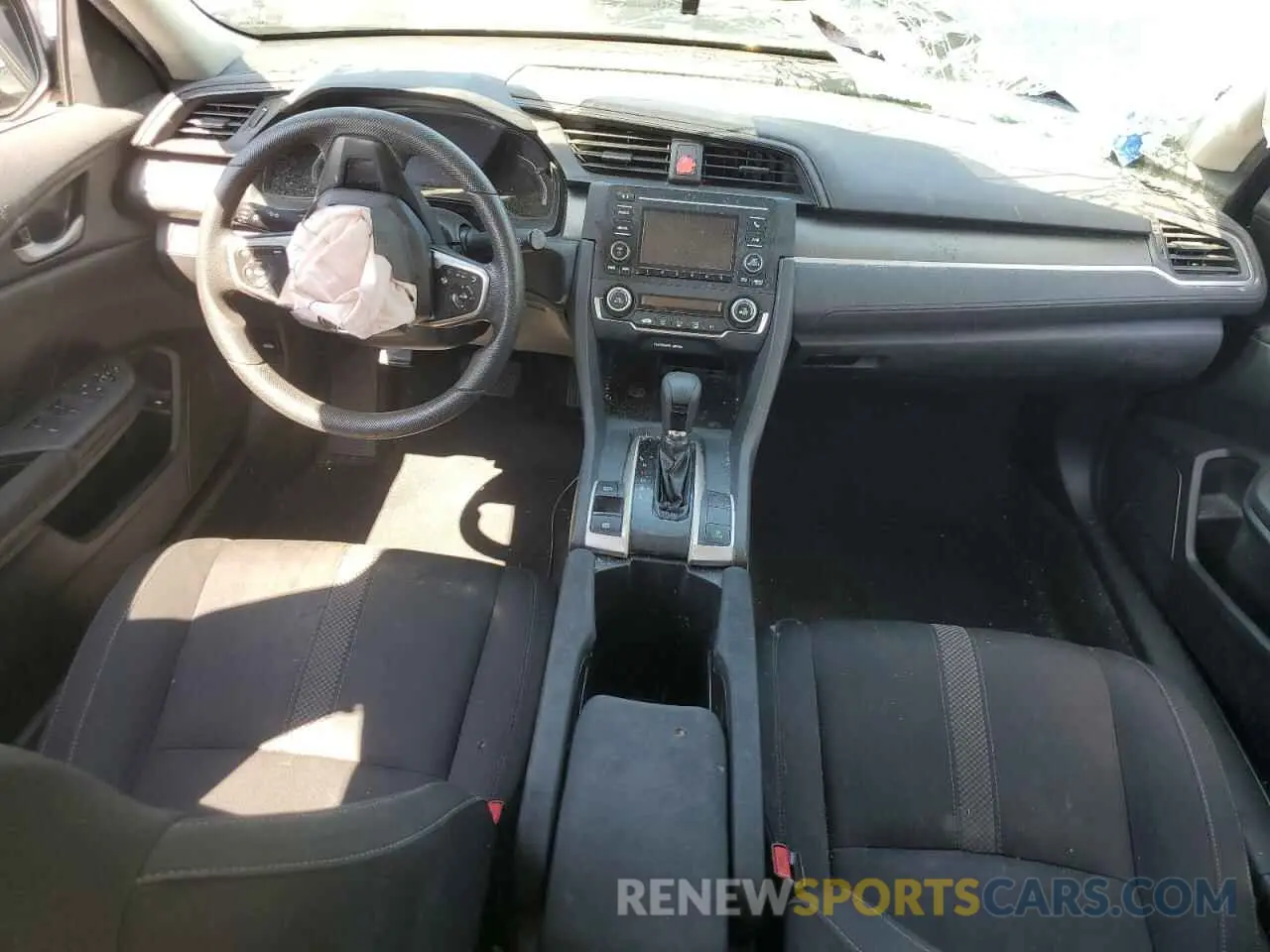8 Photograph of a damaged car 2HGFC2F64KH569572 HONDA CIVIC 2019
