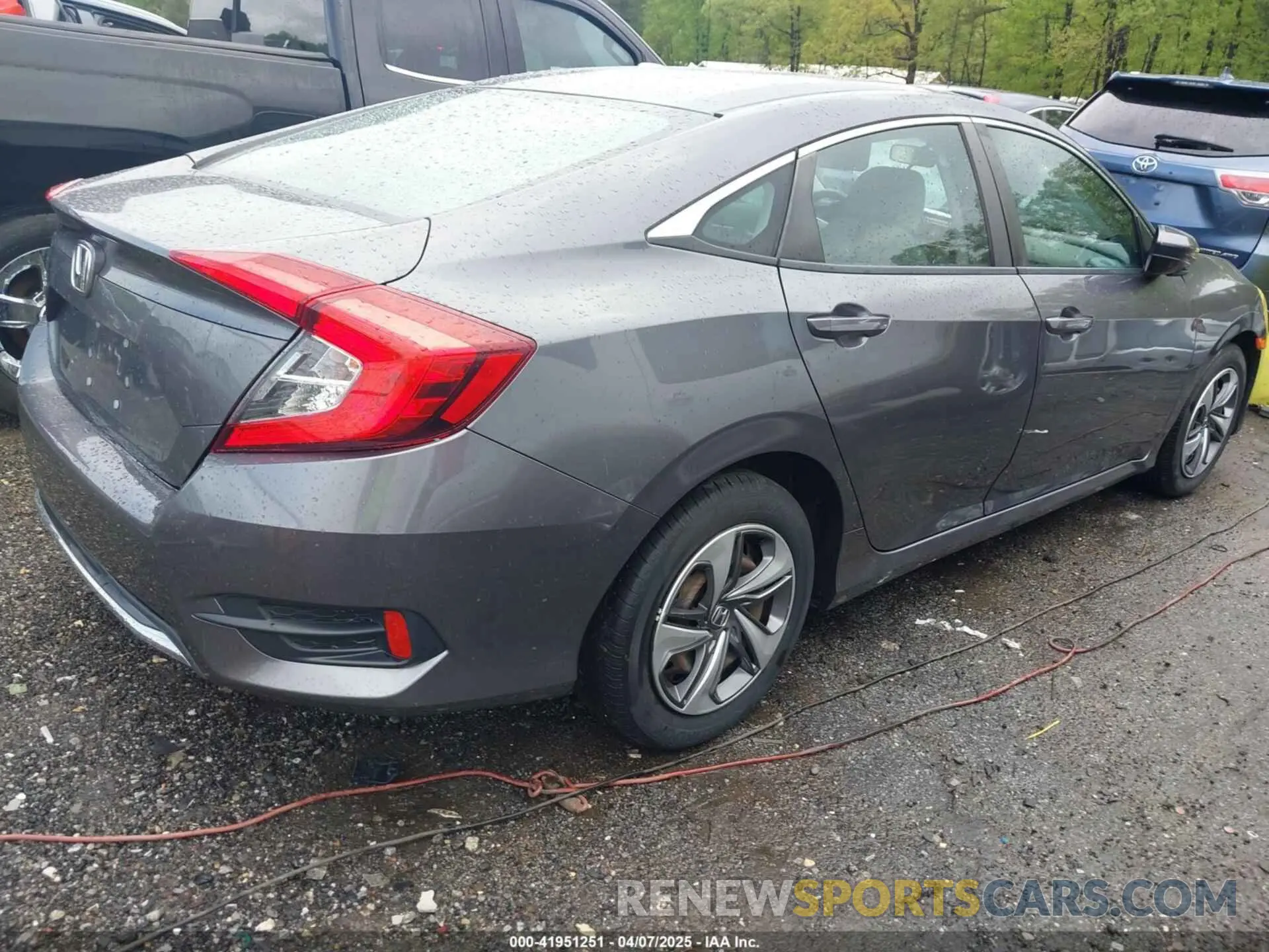 4 Photograph of a damaged car 2HGFC2F64KH570754 HONDA CIVIC 2019
