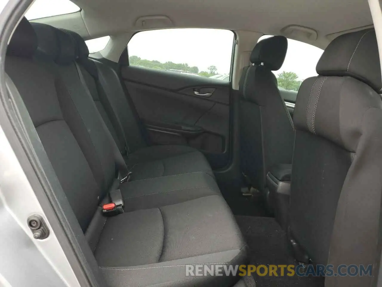 10 Photograph of a damaged car 2HGFC2F65KH586123 HONDA CIVIC 2019