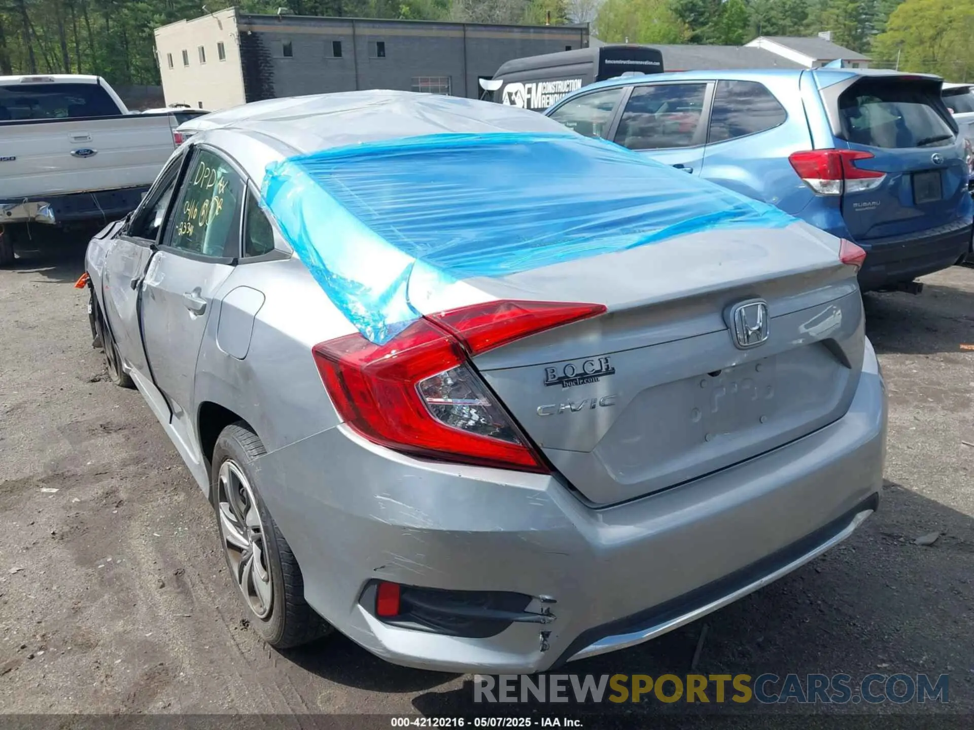 3 Фотография поврежденного автомобиля 2HGFC2F66KH529087 HONDA CIVIC 2019