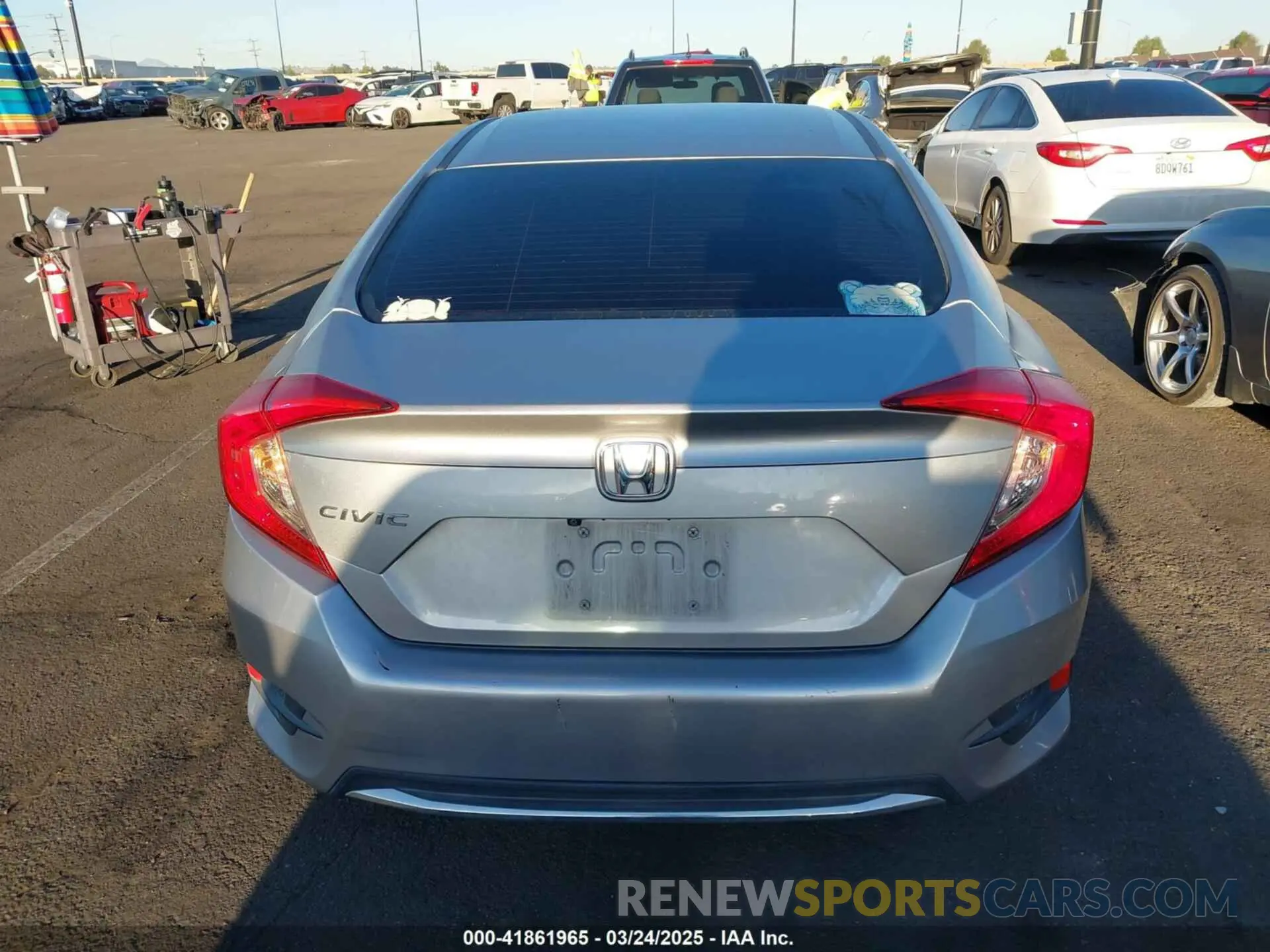 16 Photograph of a damaged car 2HGFC2F66KH550182 HONDA CIVIC 2019