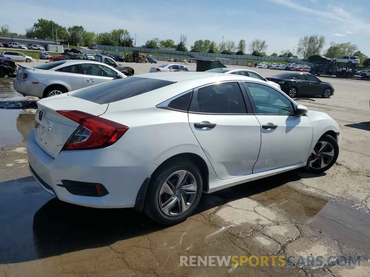 3 Photograph of a damaged car 2HGFC2F66KH585479 HONDA CIVIC 2019