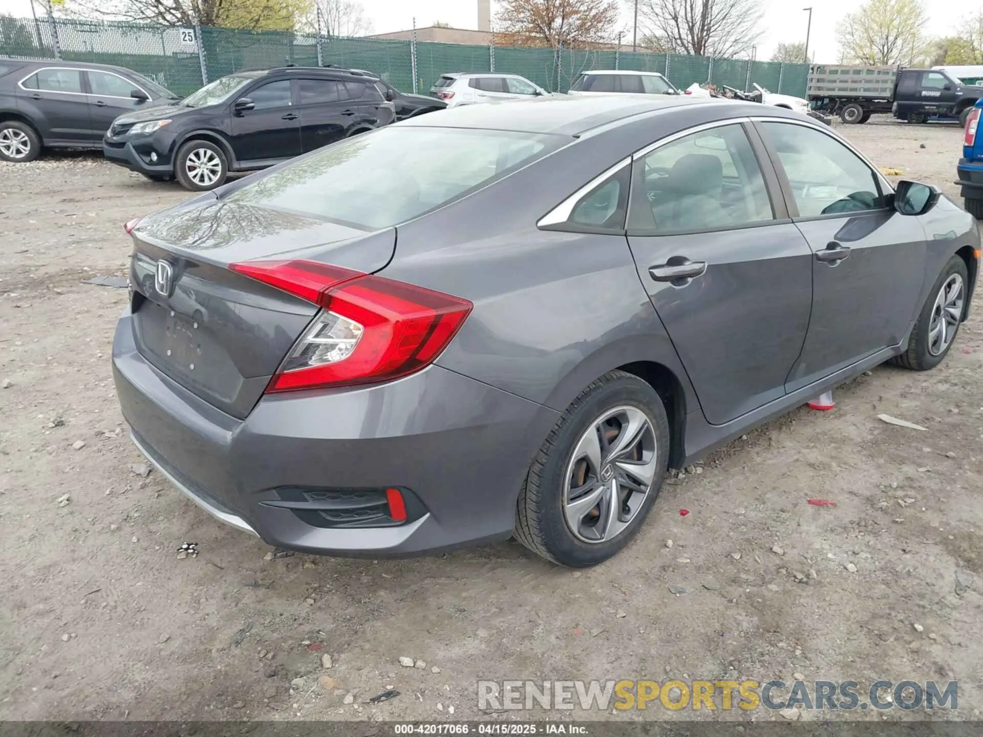 4 Фотография поврежденного автомобиля 2HGFC2F66KH595946 HONDA CIVIC 2019